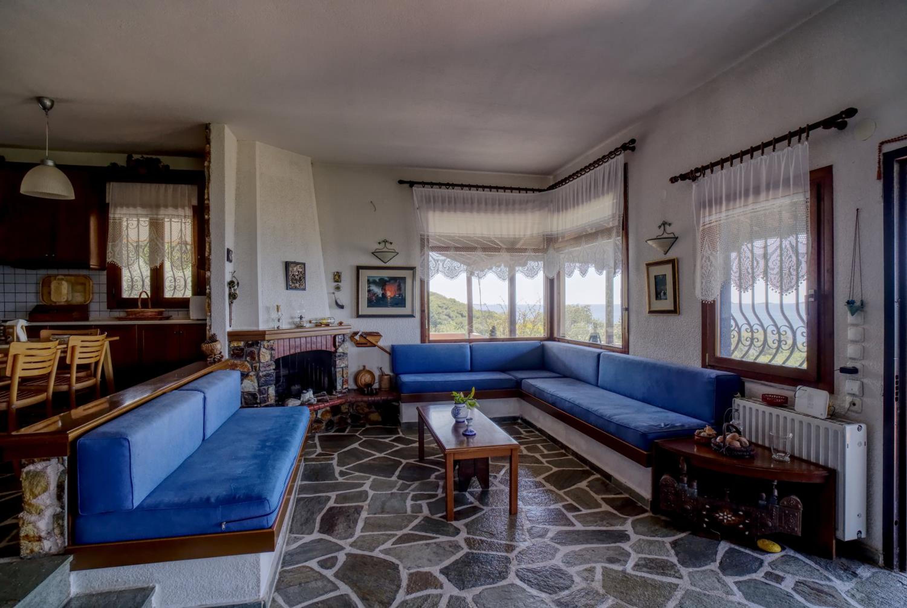 Beachfront villa with huge garden, 3br, Halkidiki view 5