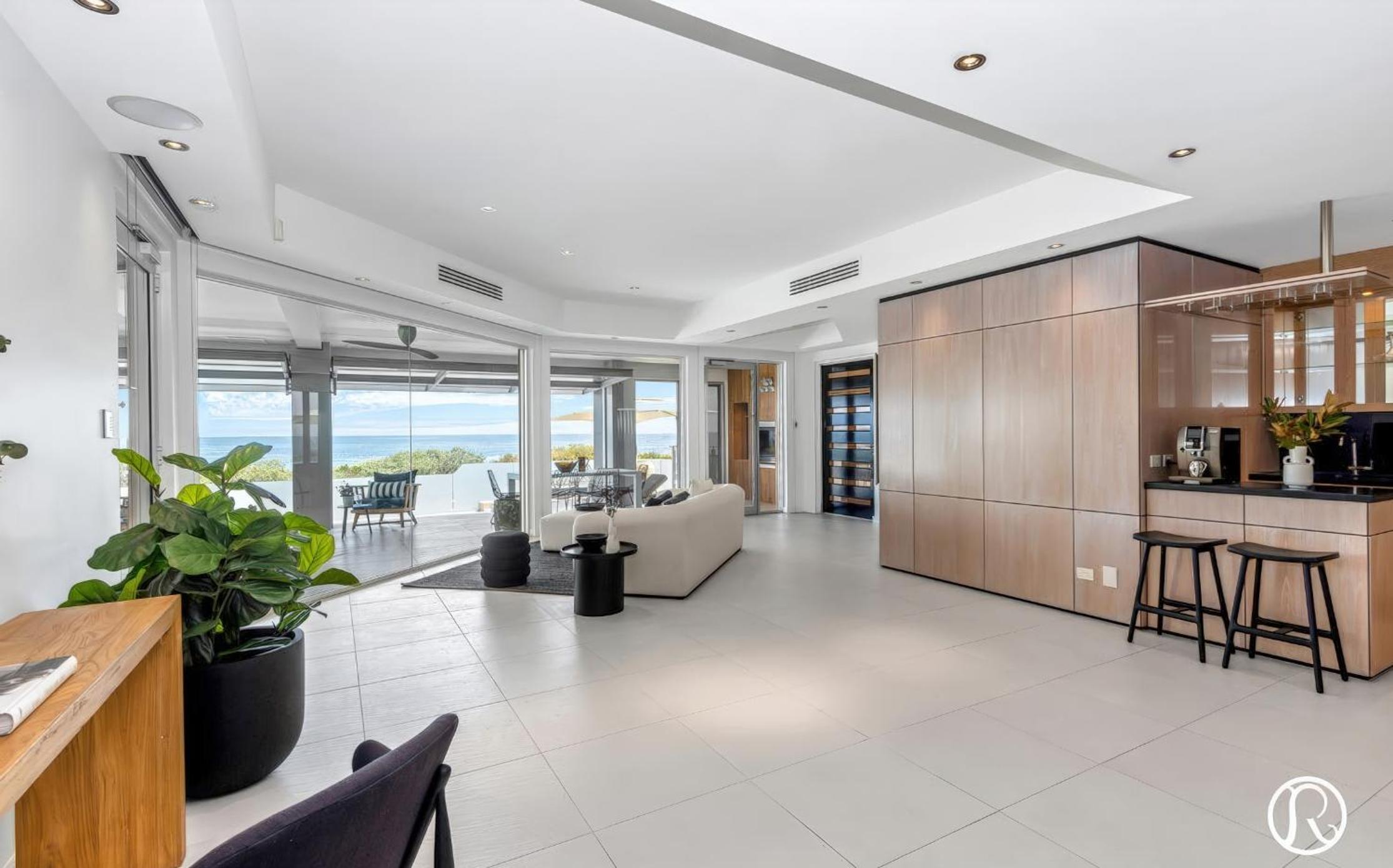 Ocean View Villa with Pool Spa & Cinema