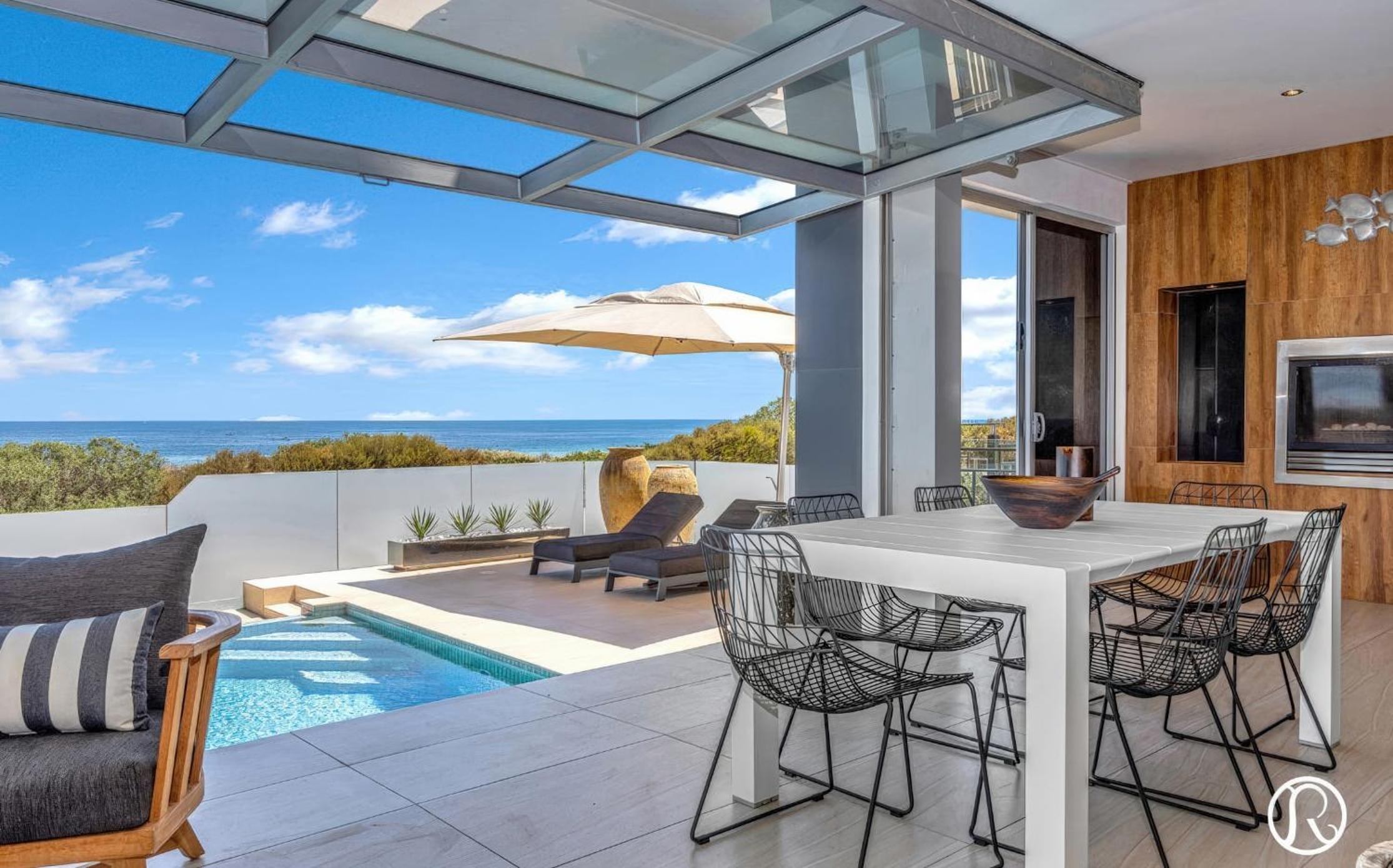 Ocean View Villa with Pool Spa & Cinema