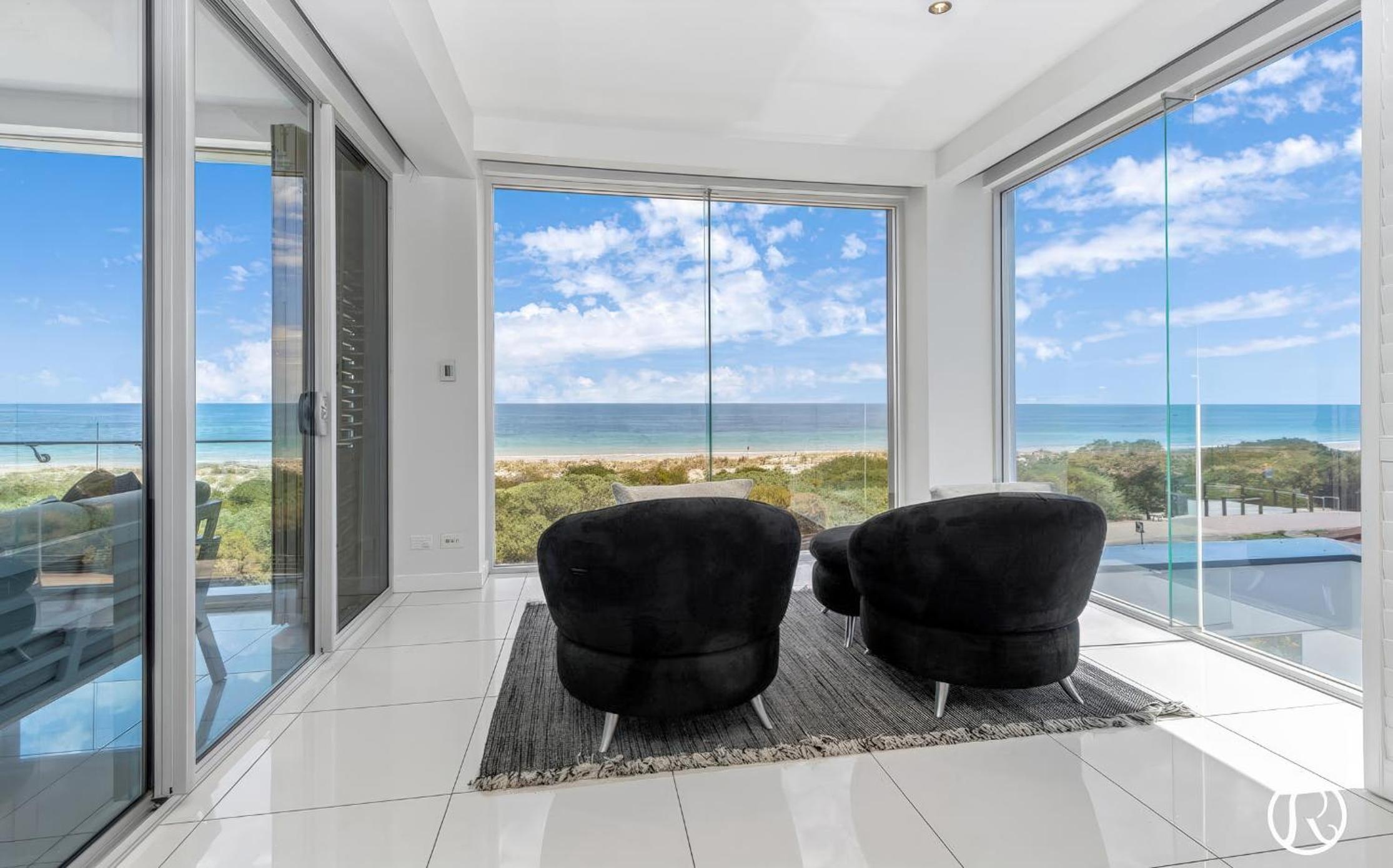 Ocean View Villa with Pool Spa & Cinema