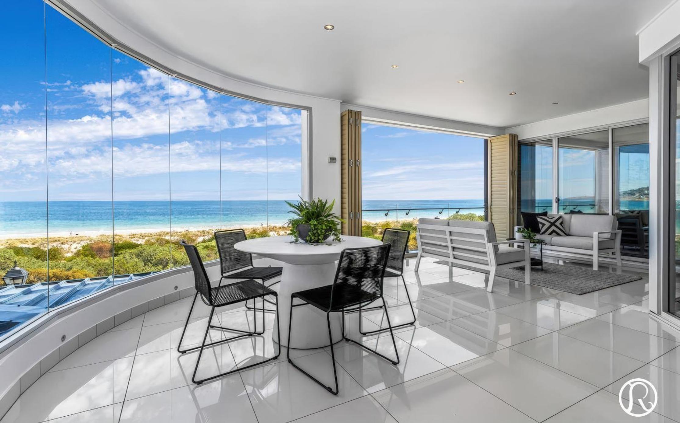 Ocean View Villa with Pool Spa & Cinema