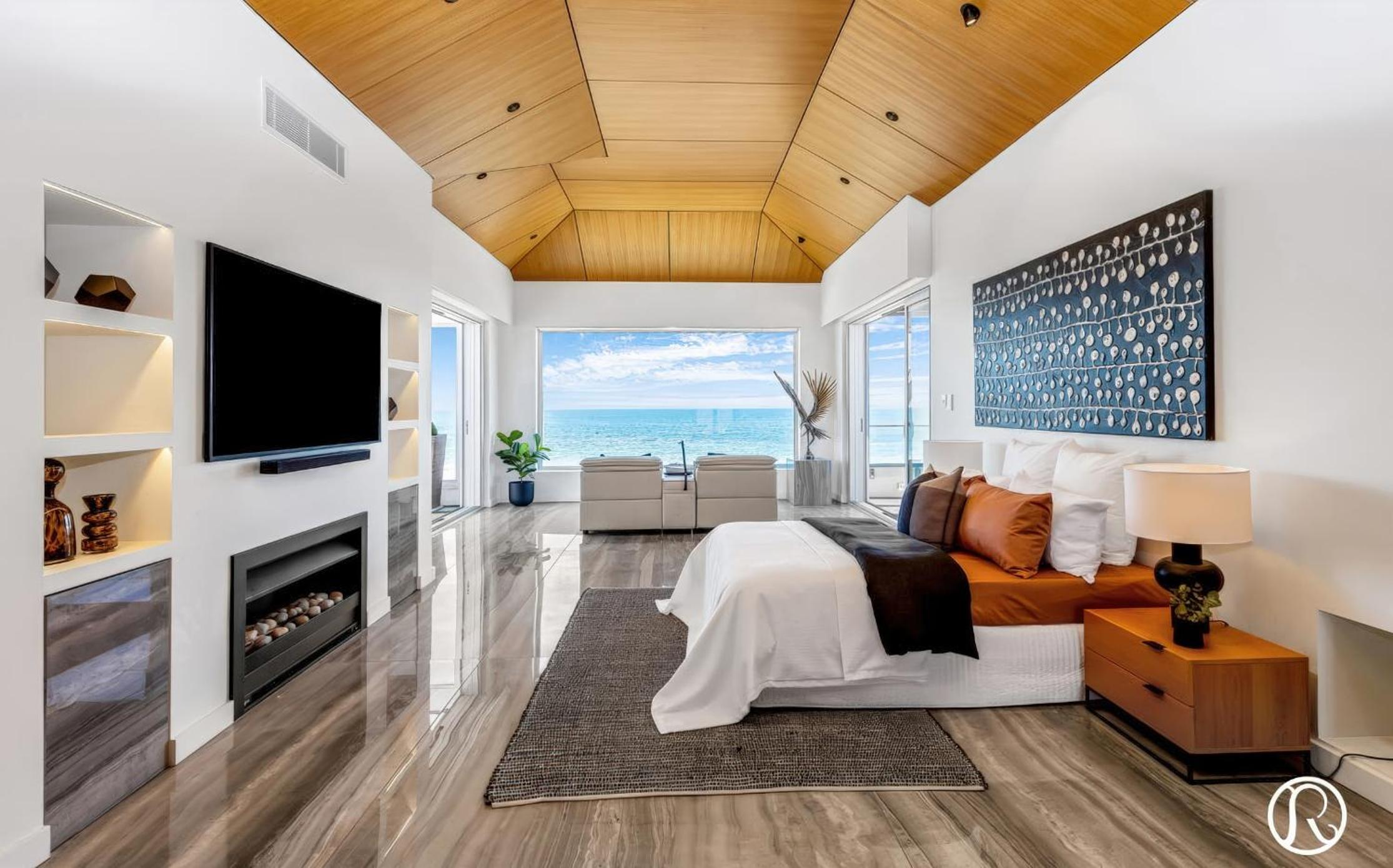 Ocean View Villa with Pool Spa & Cinema
