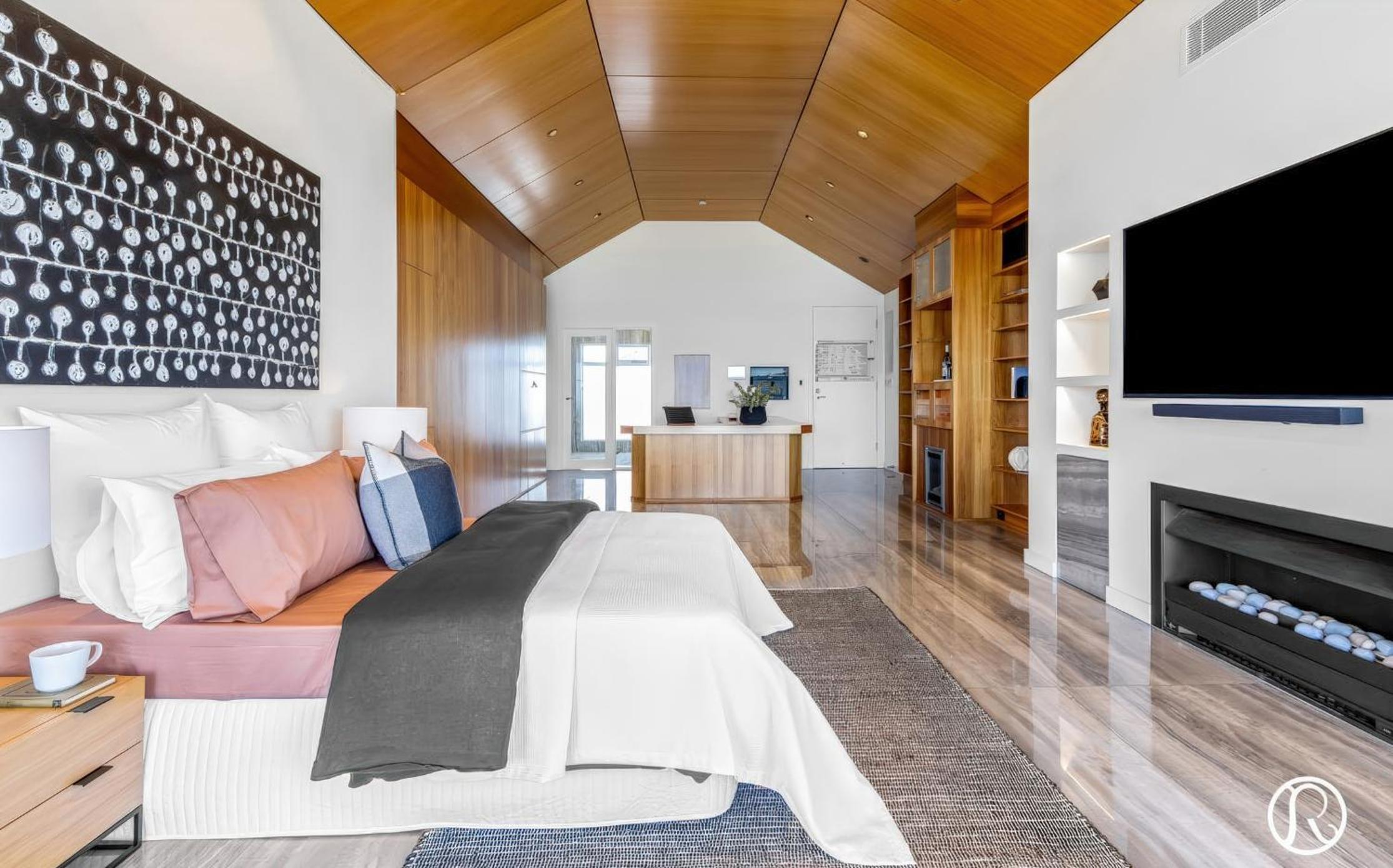 Ocean View Villa with Pool Spa & Cinema