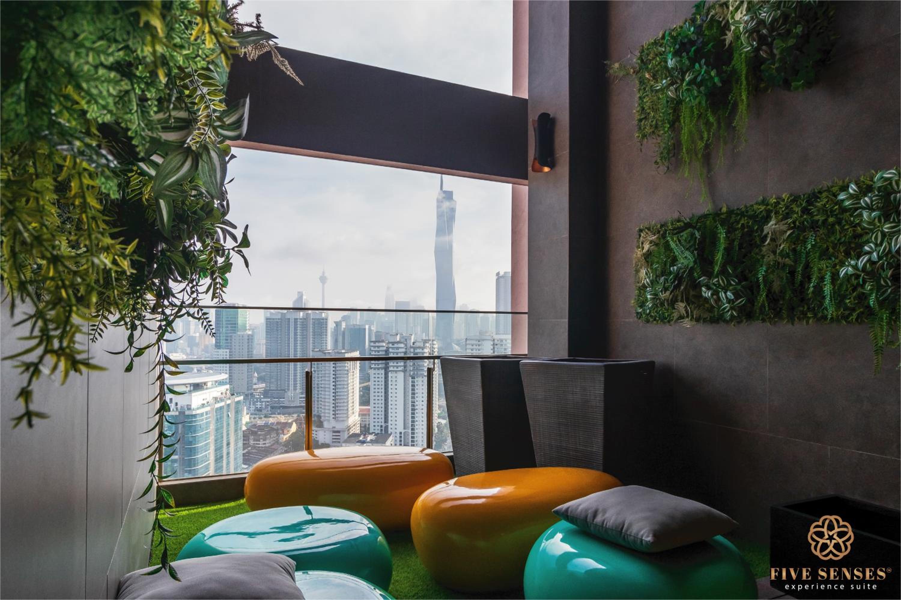 Riveria Premium Kuala Lumpur, Roam
