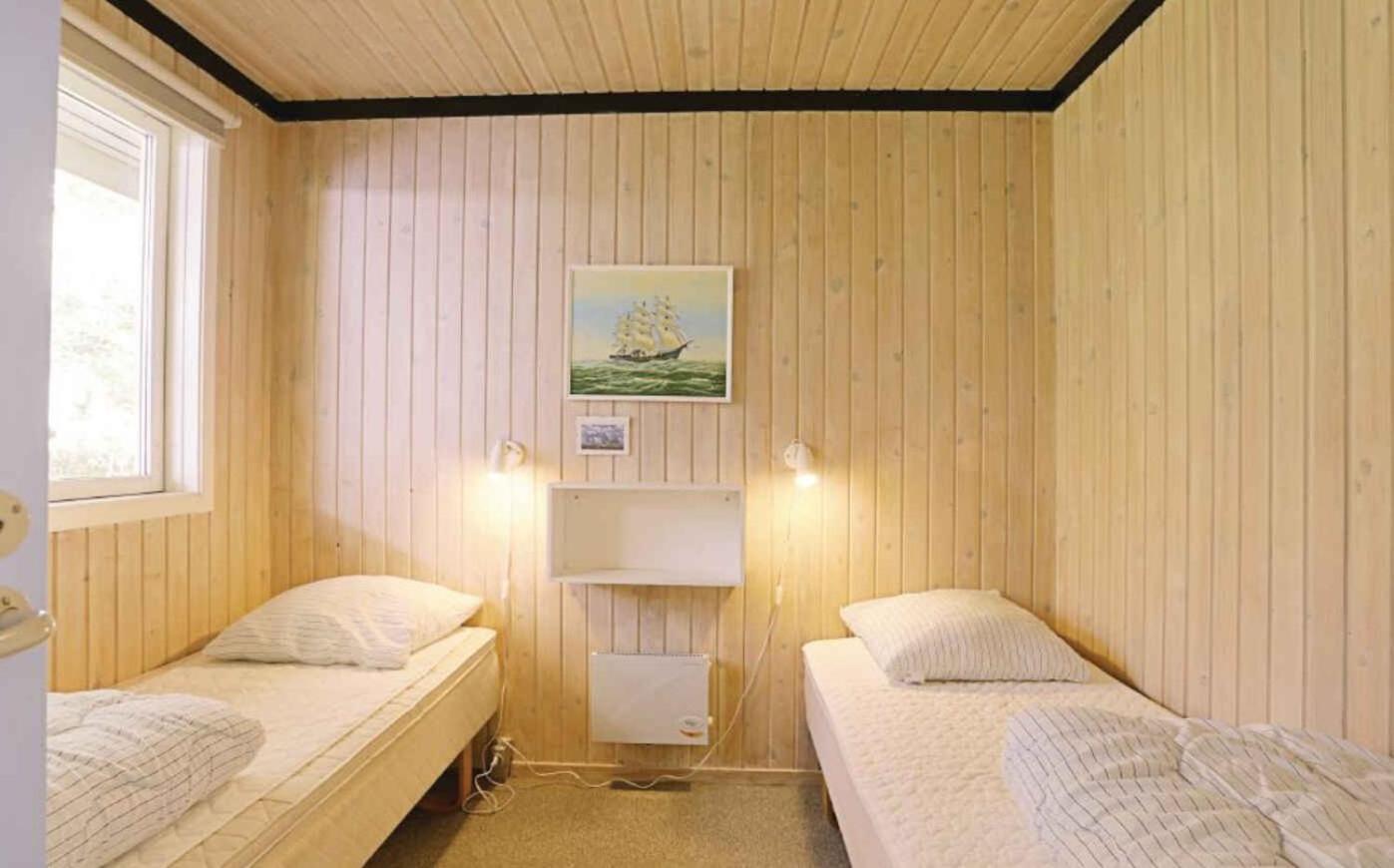 Lovely Family Cottage Near Child-Friendly Beach