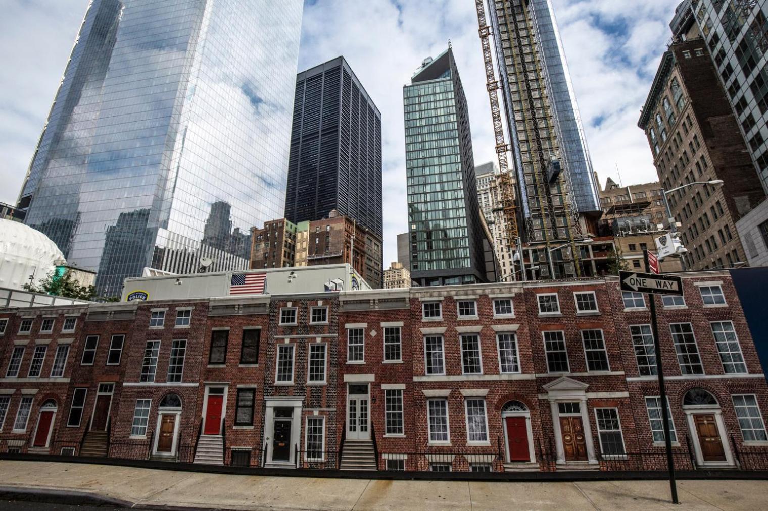 FiDi Studio w Doorman nr Fulton Stn Seaport NYC-441