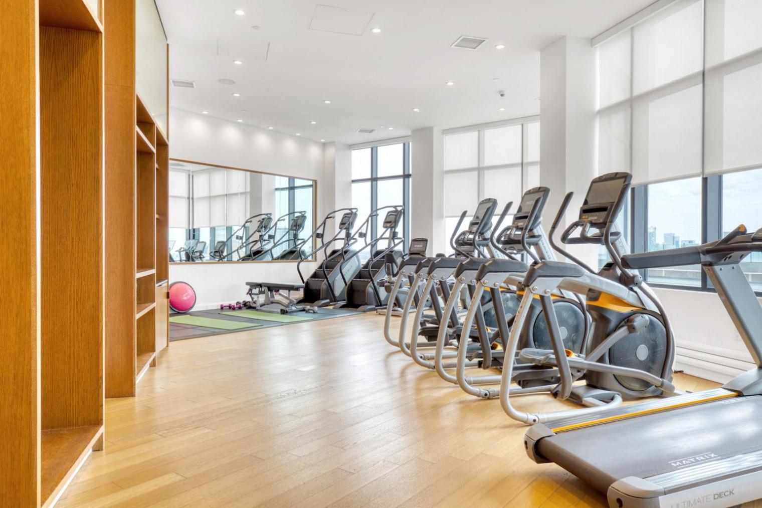 Blueground Midtown E gym wd nr UN NYC-1150