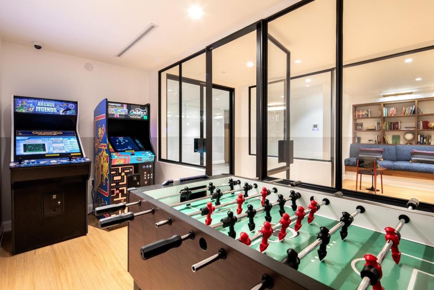 Blueground Midtown E gym wd nr UN NYC-1150