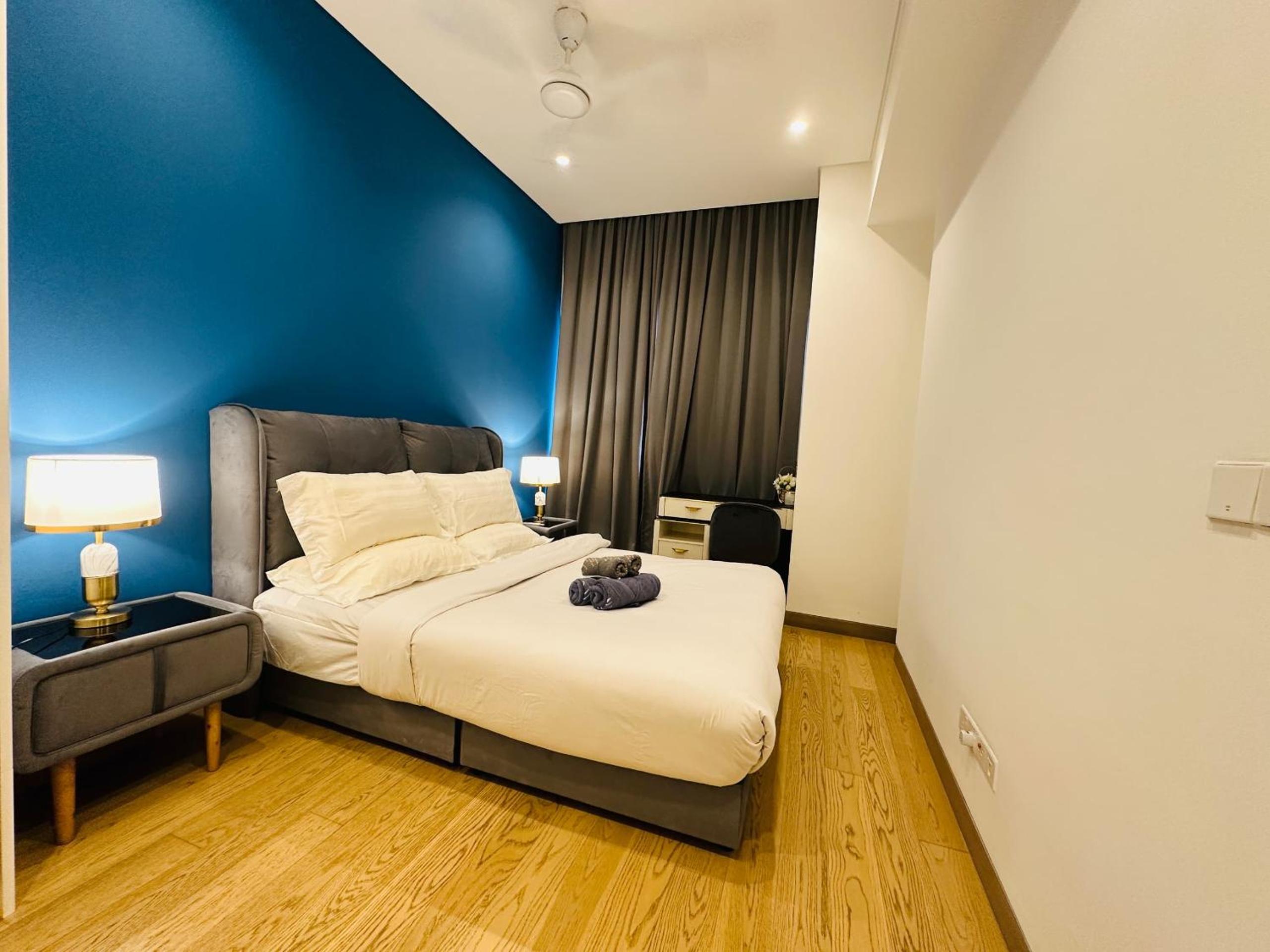 LUCENTIA RESIDENCE HOLYDAY IN Kl