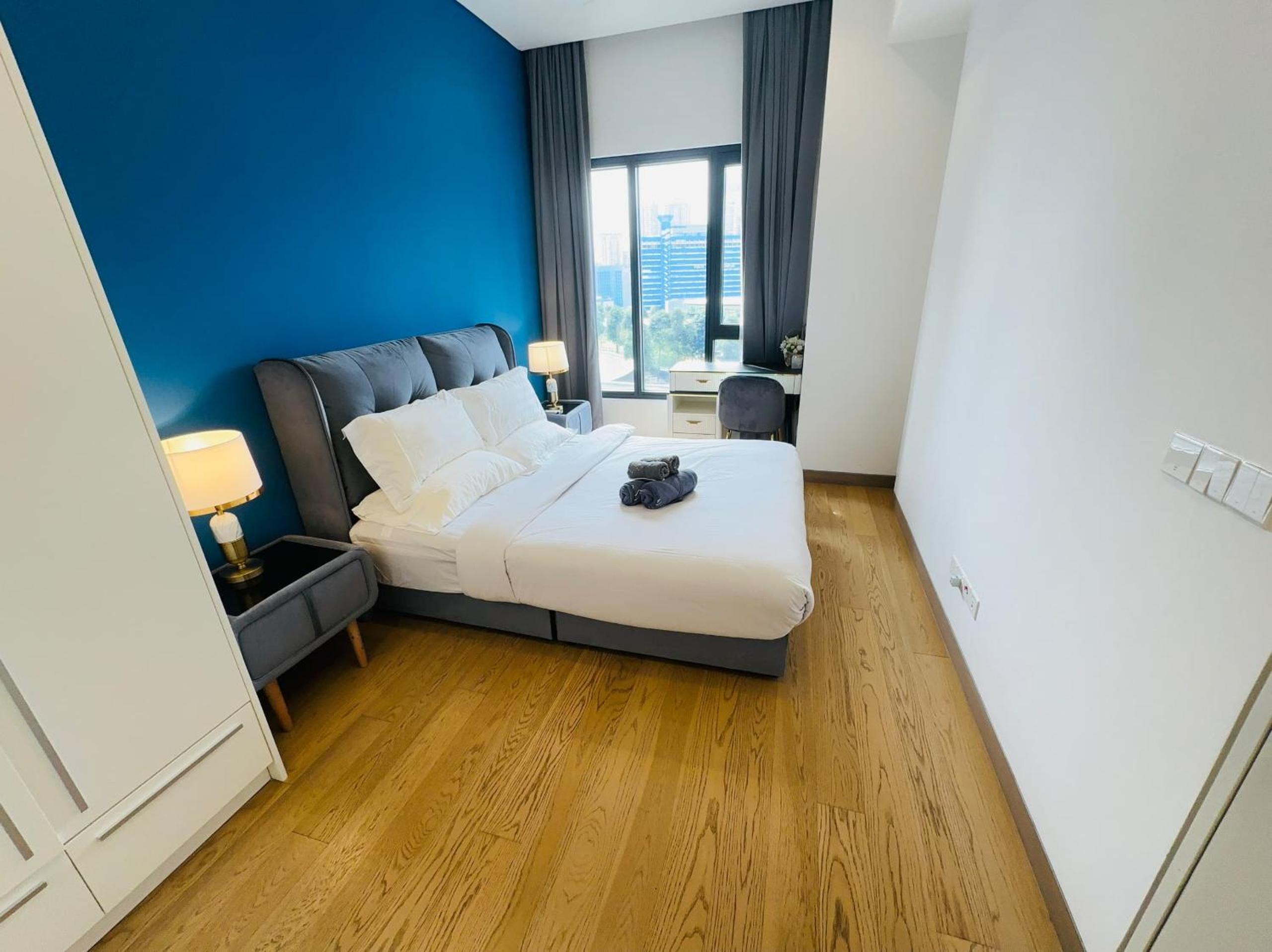 LUCENTIA RESIDENCE HOLYDAY IN Kl