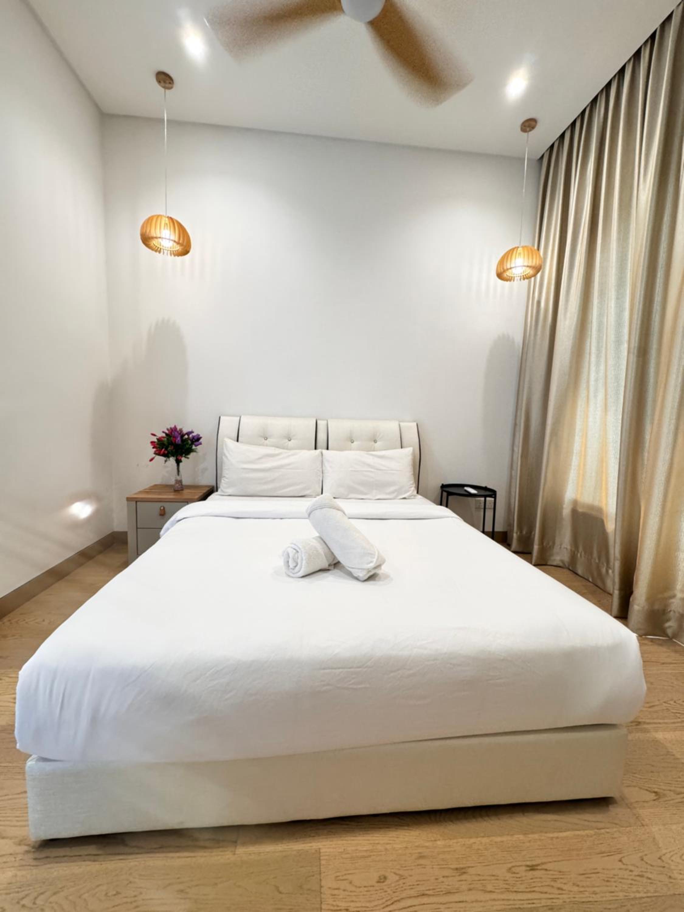 LUCENTIA RESIDENCE HOLYDAY IN Kl
