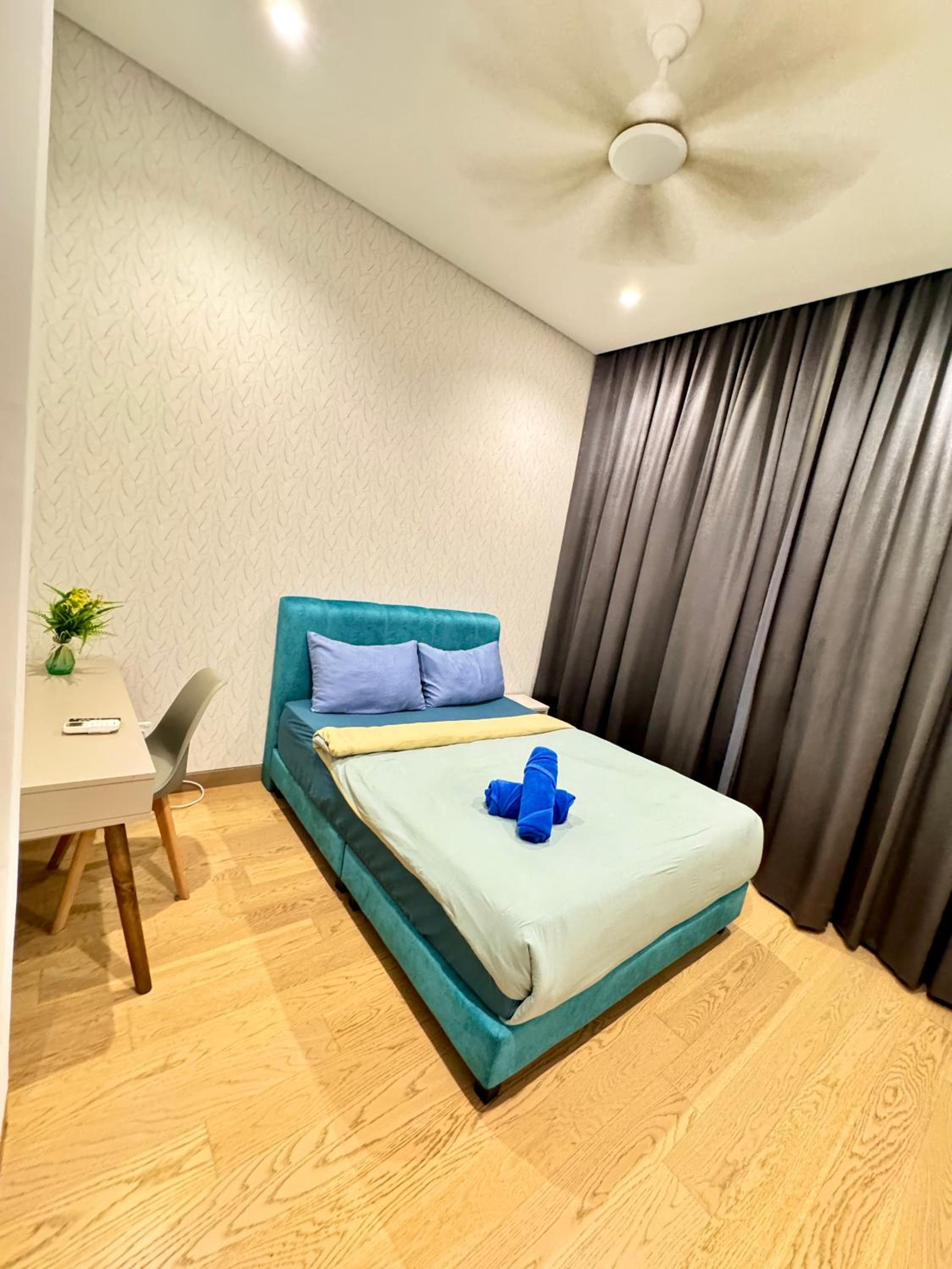 LUCENTIA RESIDENCE HOLYDAY IN Kl