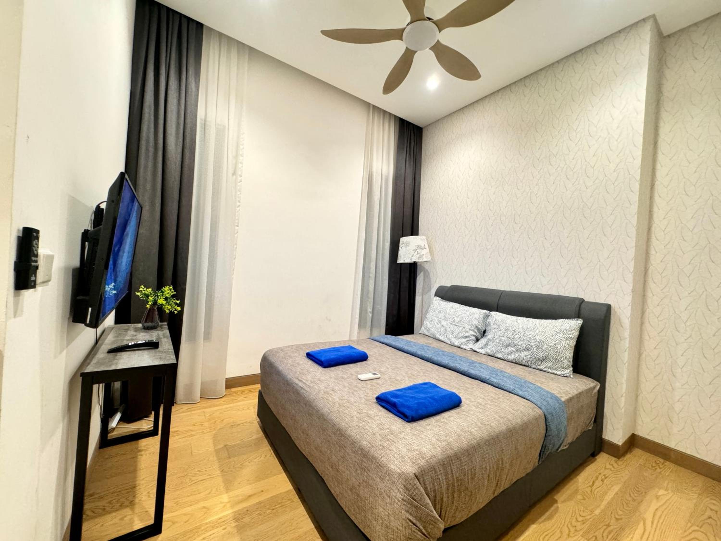 LUCENTIA RESIDENCE HOLYDAY IN Kl