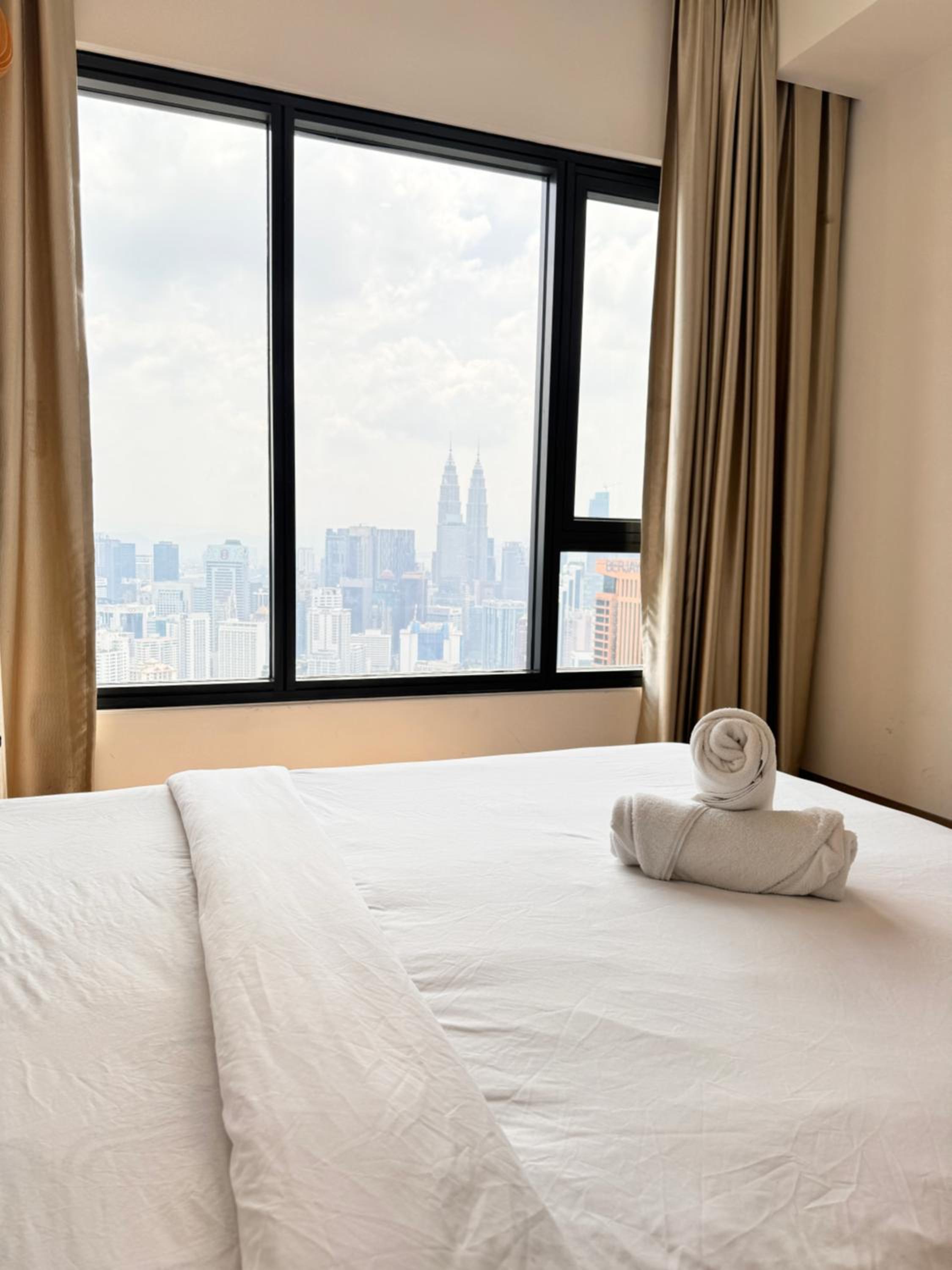 LUCENTIA RESIDENCE HOLYDAY IN Kl