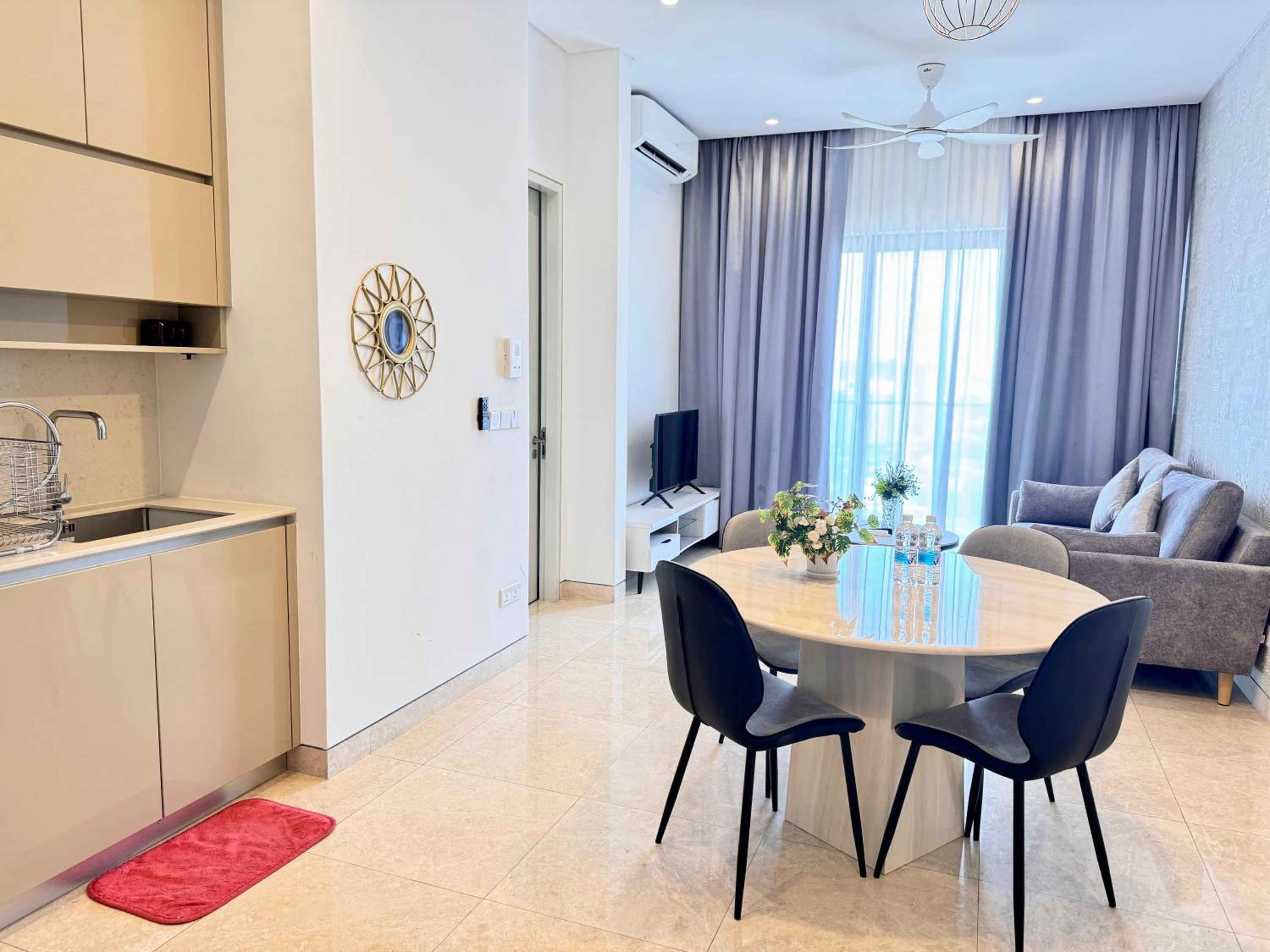 LUCENTIA RESIDENCE HOLYDAY IN Kl