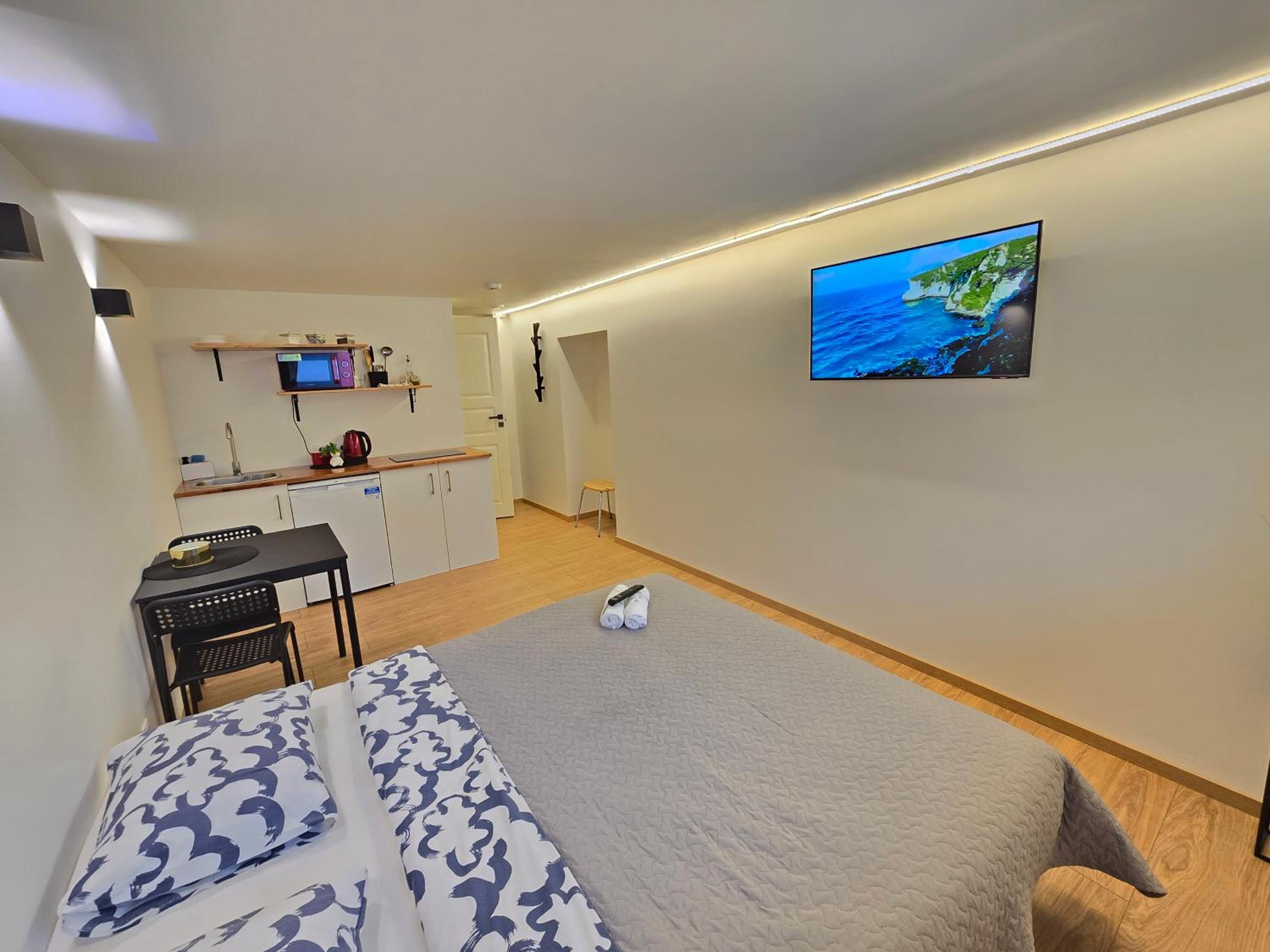 T7 studio apartment