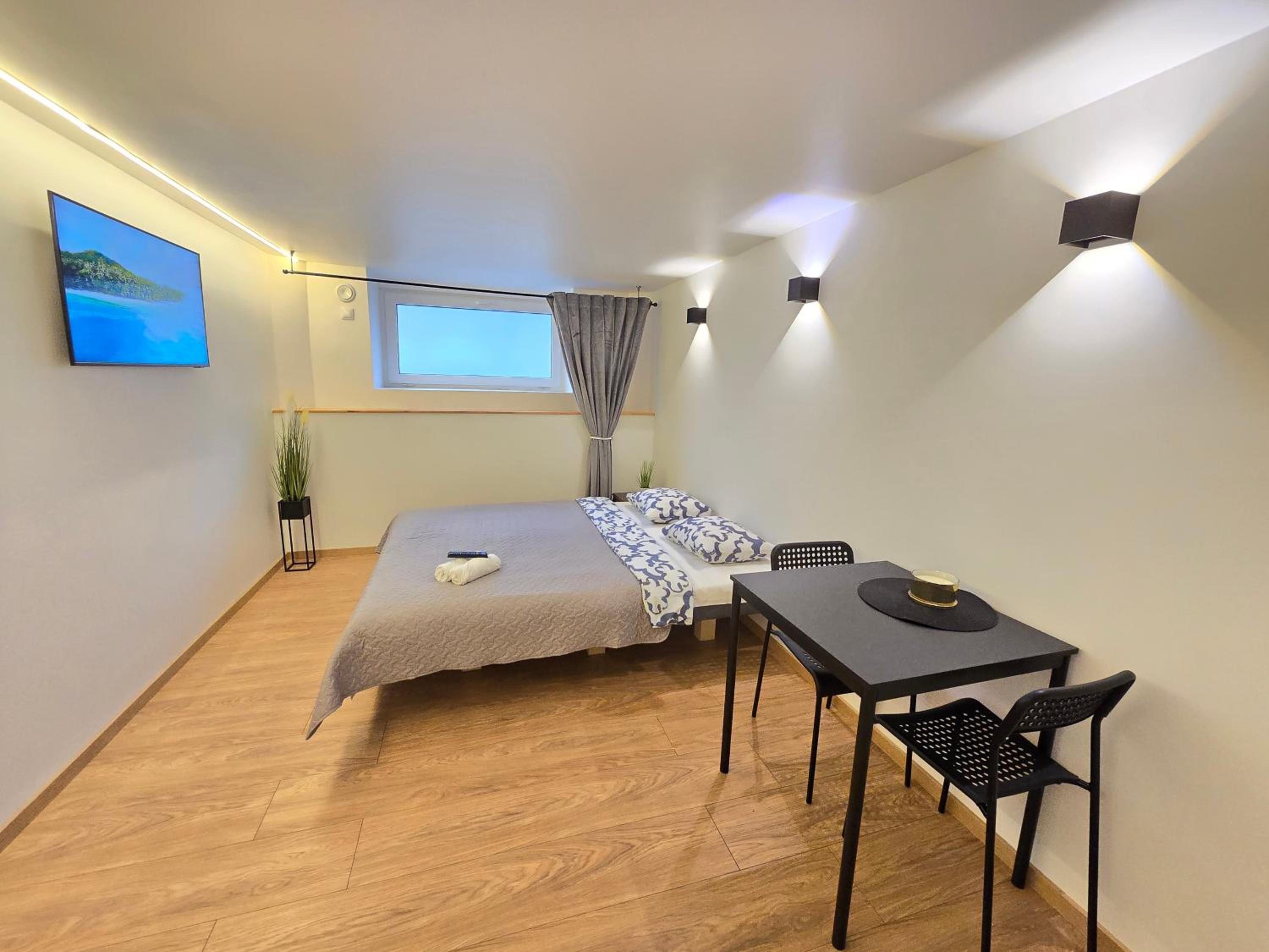 T7 studio apartment