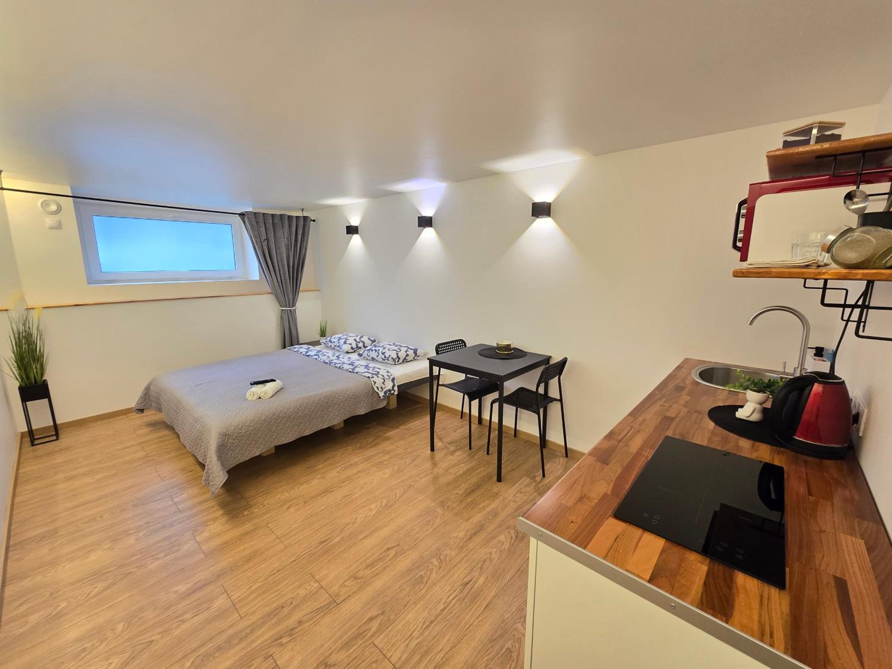T7 studio apartment