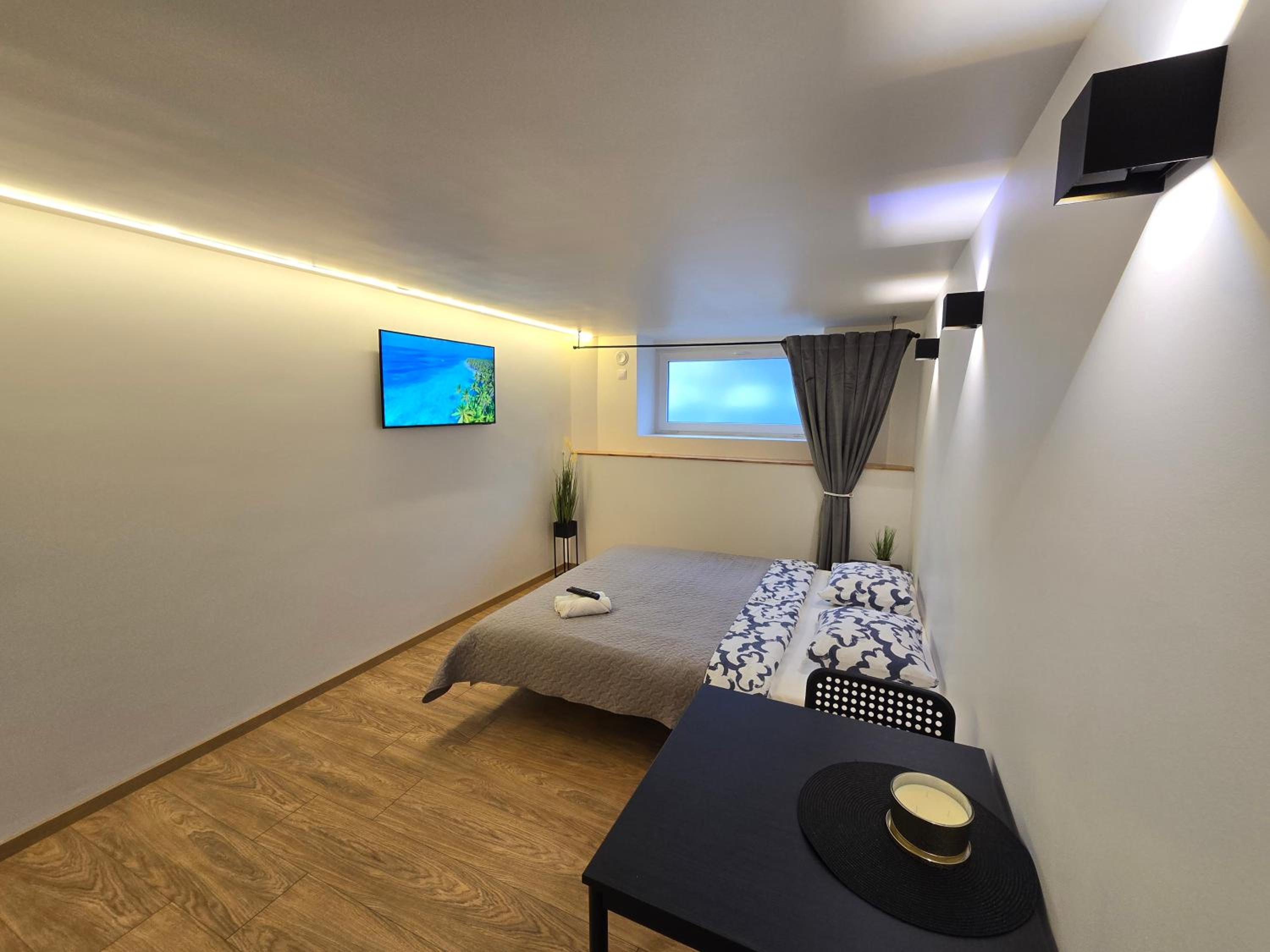 T7 studio apartment