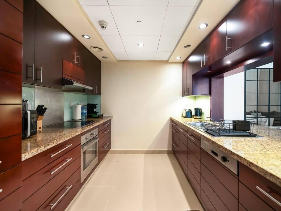 Royal Vista - Luxury 2BR Apartment at Burj Views Tower A - Downtown