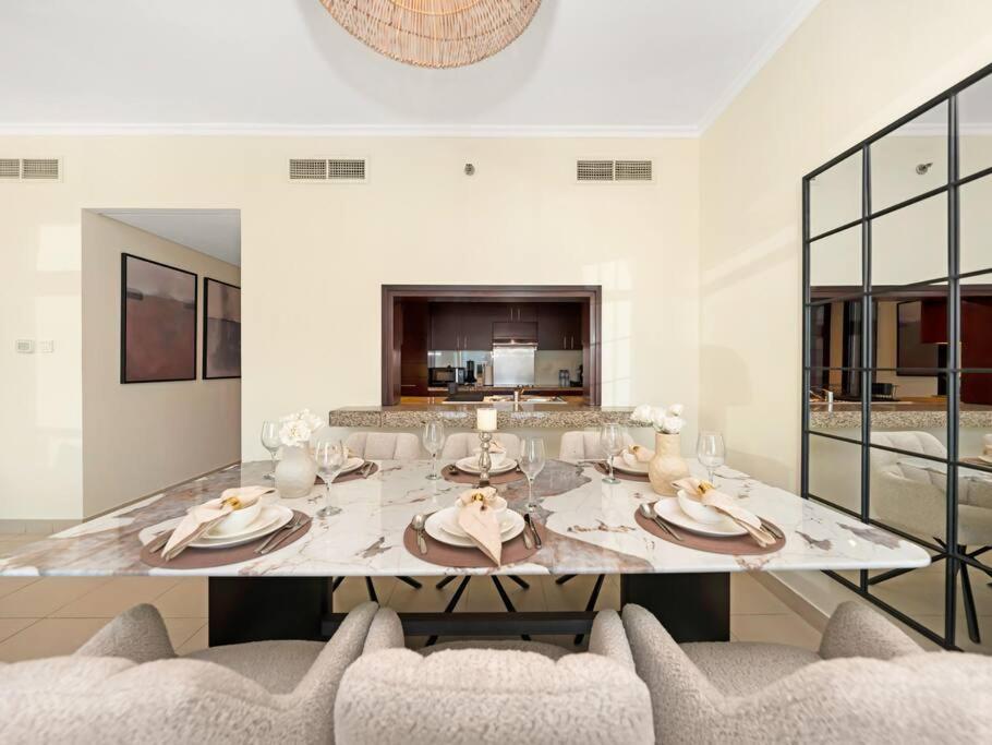 Royal Vista - Luxury 2BR Apartment at Burj Views Tower A - Downtown