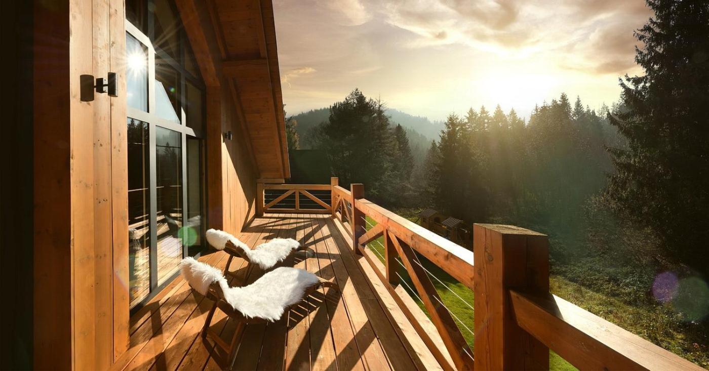 Chalet Oasis - Luxury 5-Bedroom Chalet with Panoramic Views view 3