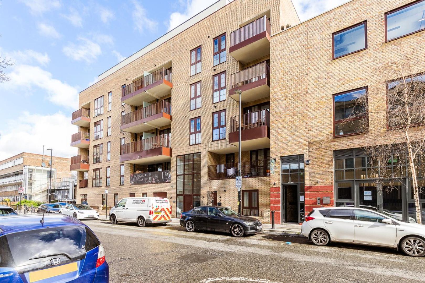 City View Spacious 2 bedroom Penthouse