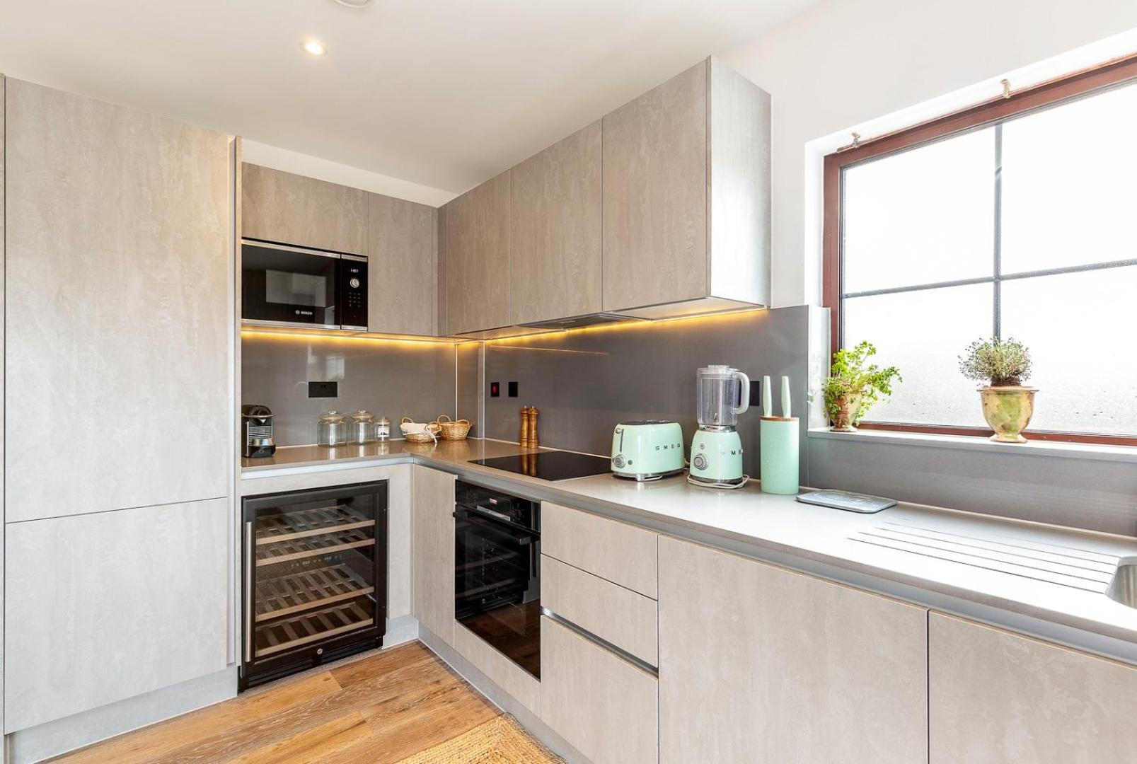 City View Spacious 2 bedroom Penthouse