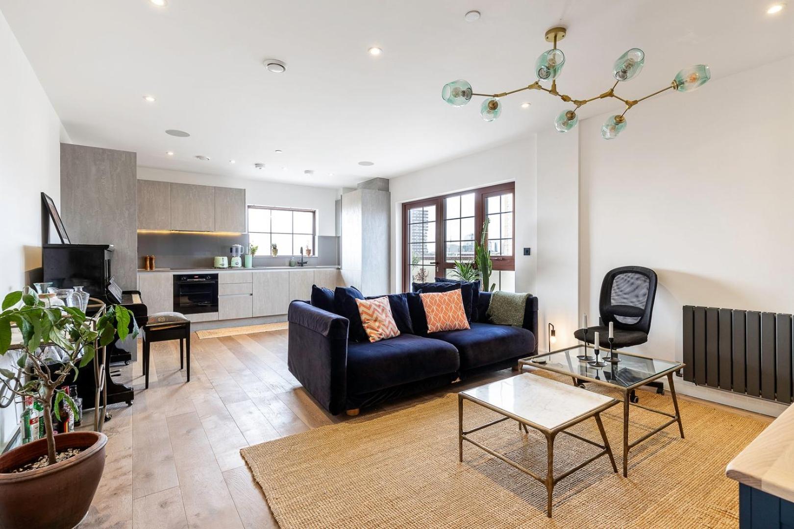 City View Spacious 2 bedroom Penthouse