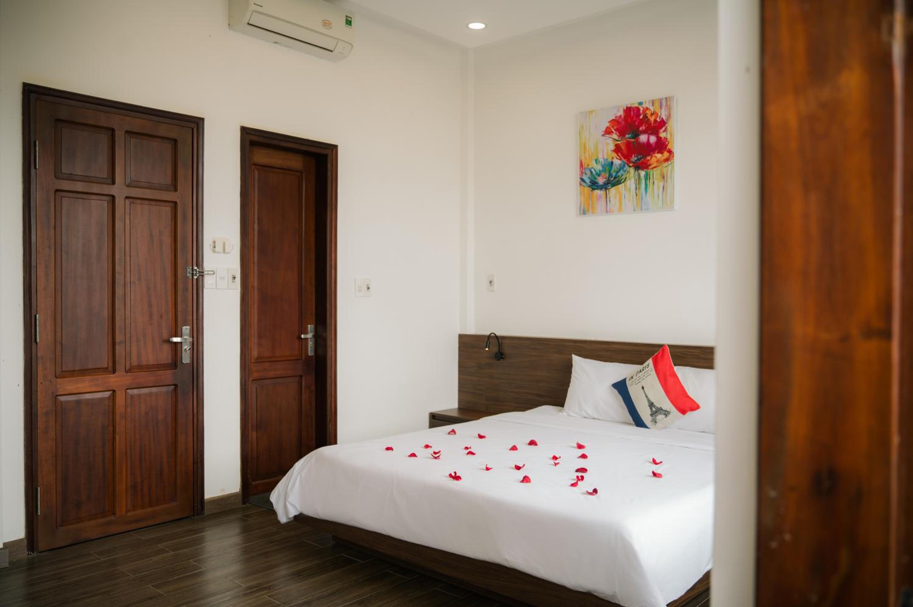 Như Ý Riverside Homestay