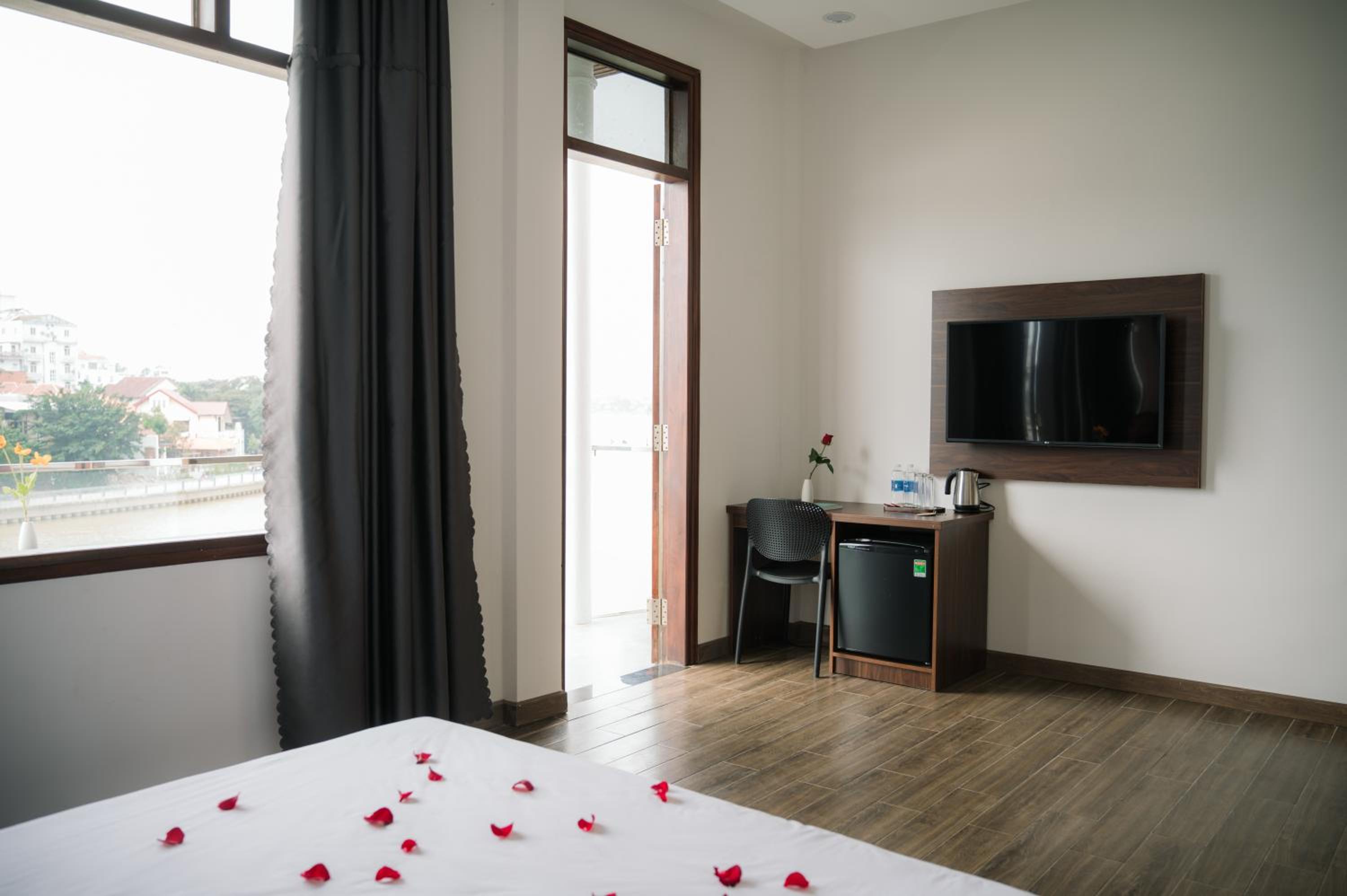 Như Ý Riverside Homestay