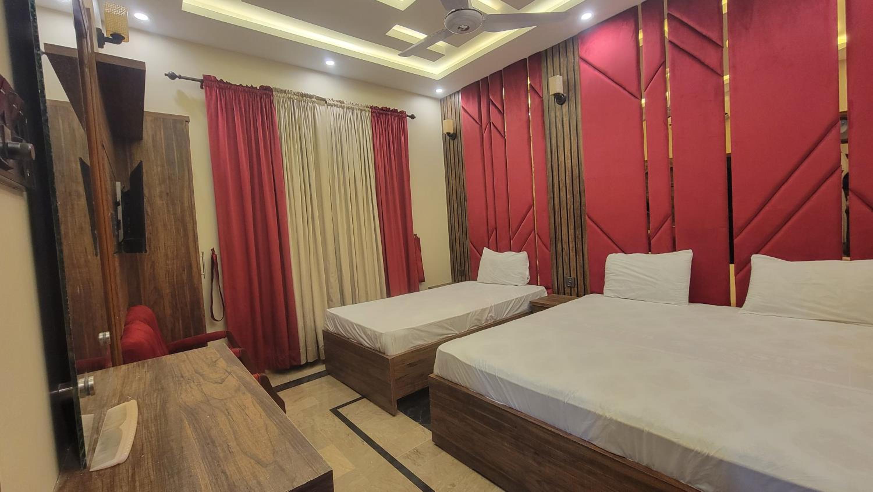 Karachi Guest House Rashid Minhas Rd
