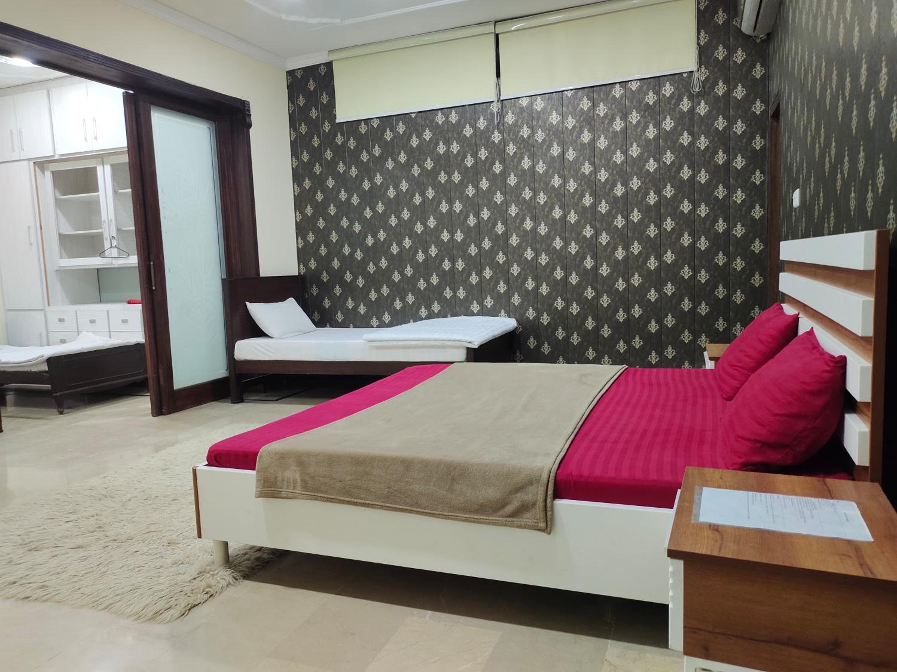 Motorway Bed and Breakfast view 3