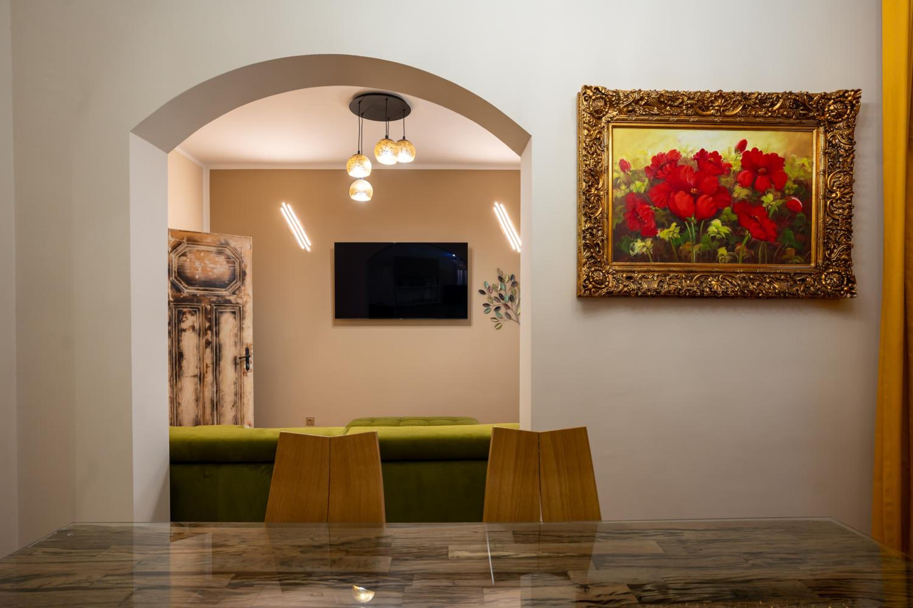 Elite place Suite