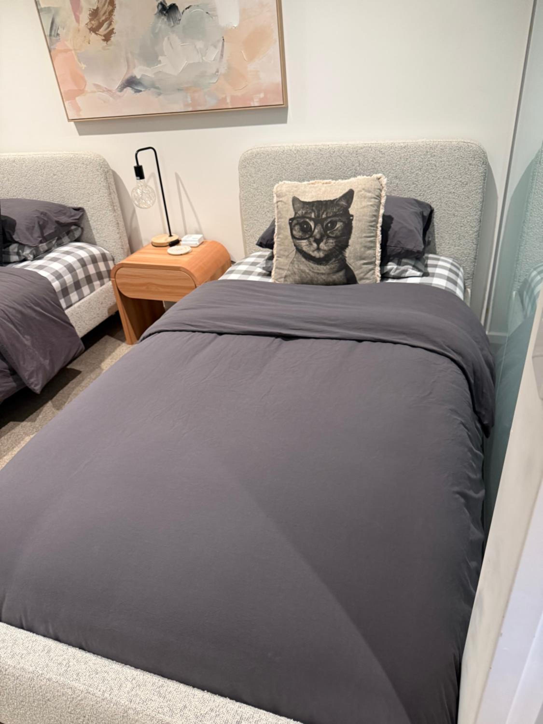 CBD Apartment, Sleeps 4 with Free Car Park