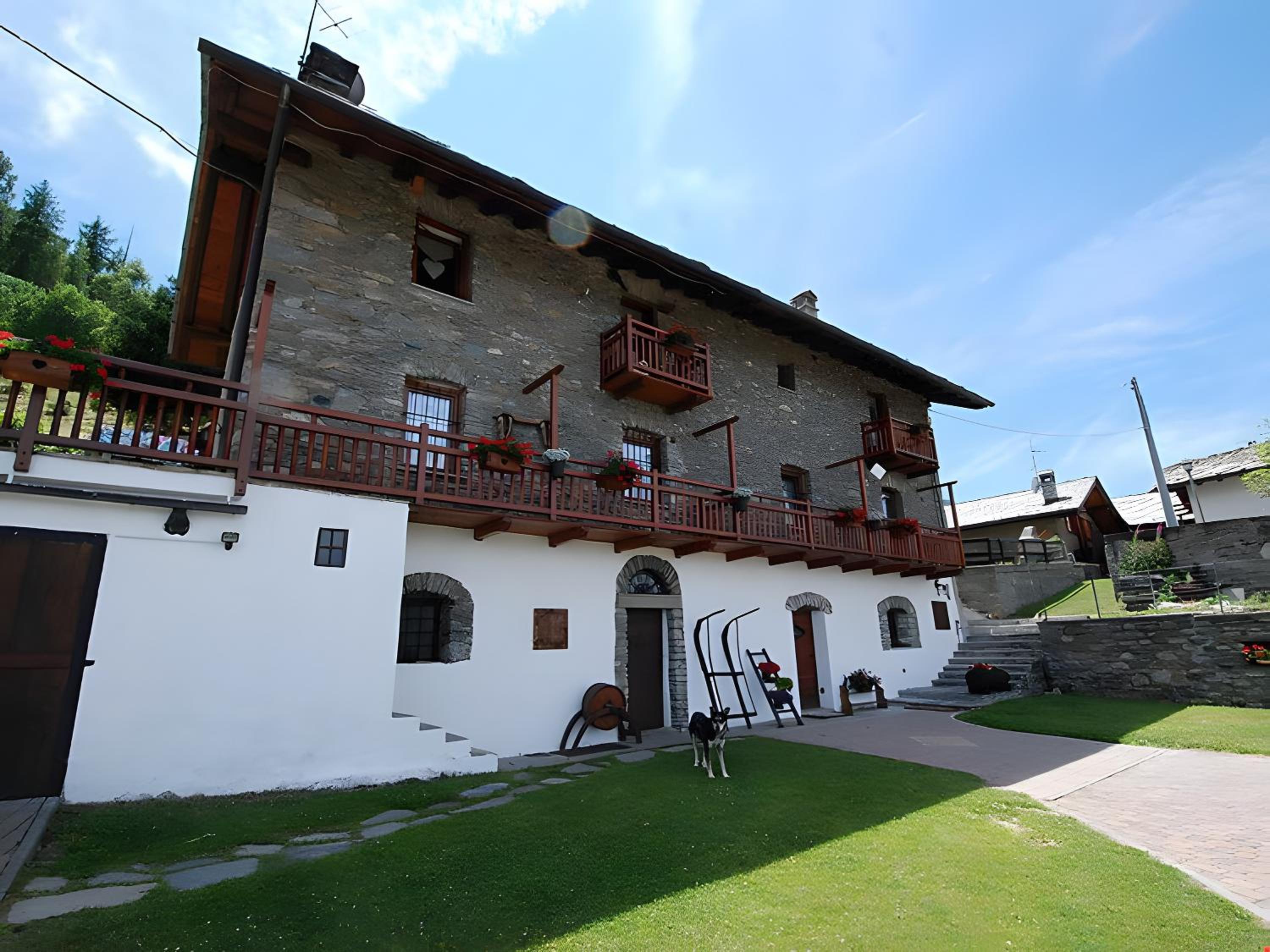 Maison Cerise Pila view 3