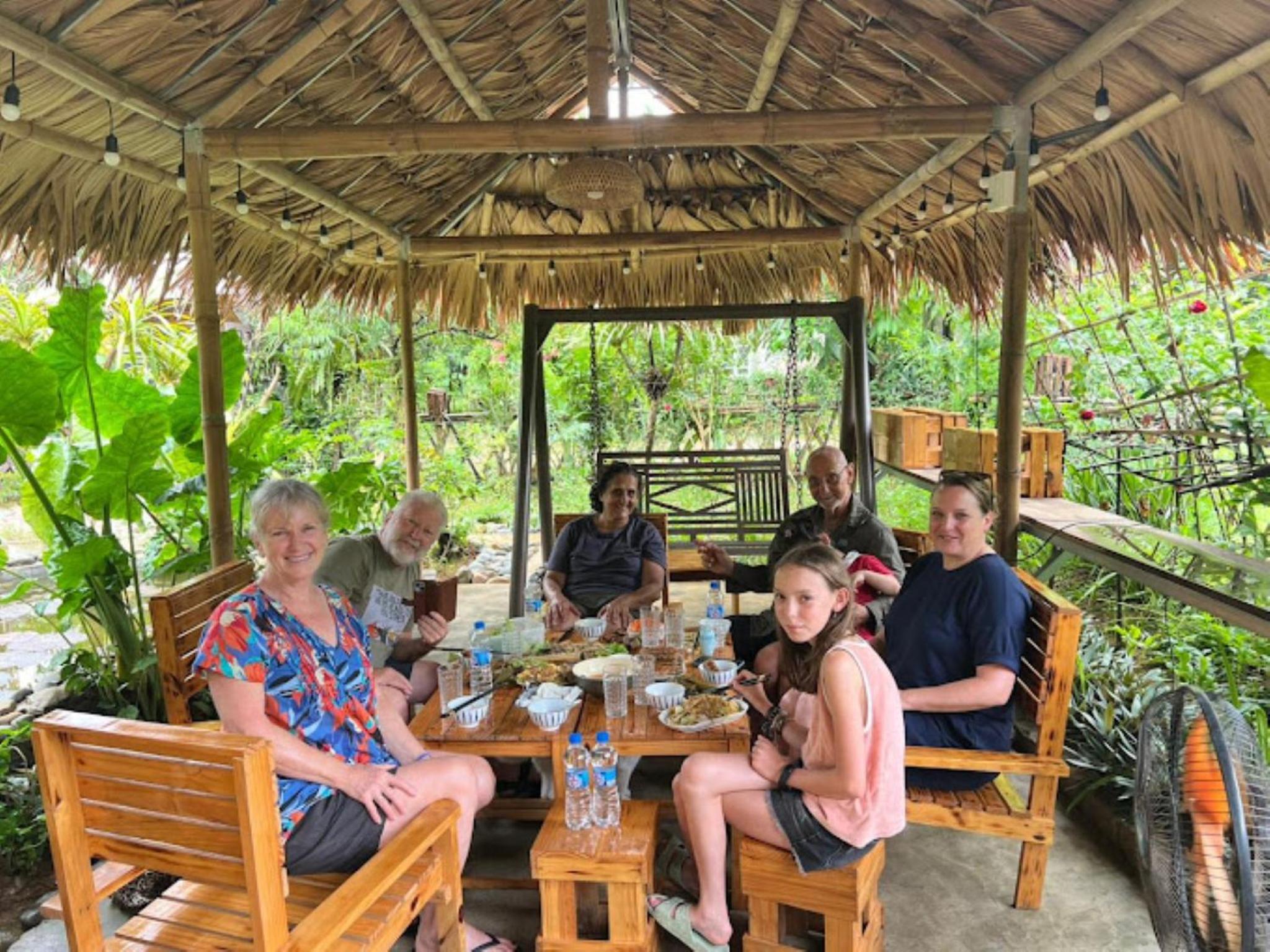 Homestay Nhà Của Chi Food&Coffee