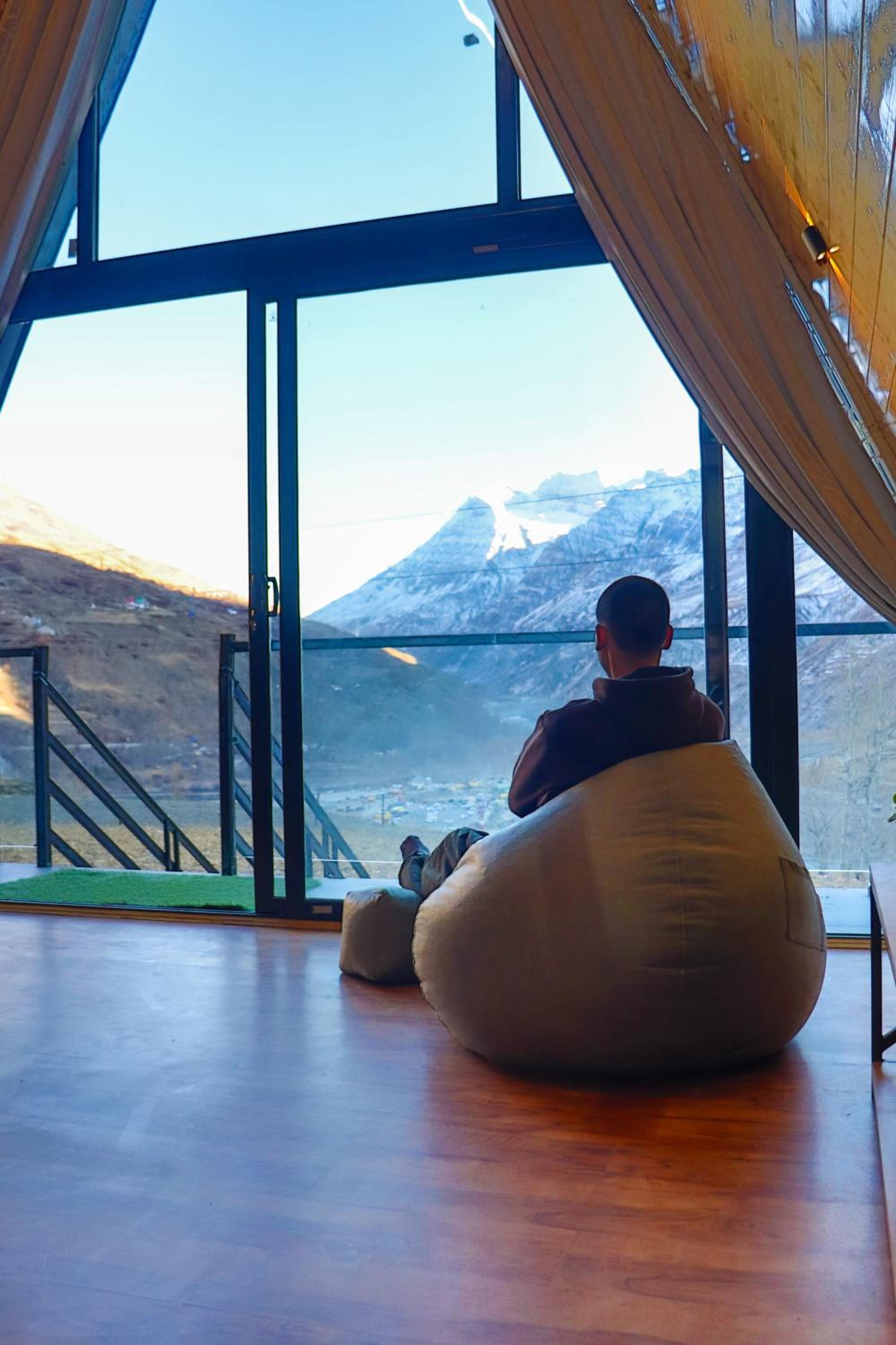 Yeti Cabin Sissu view 4