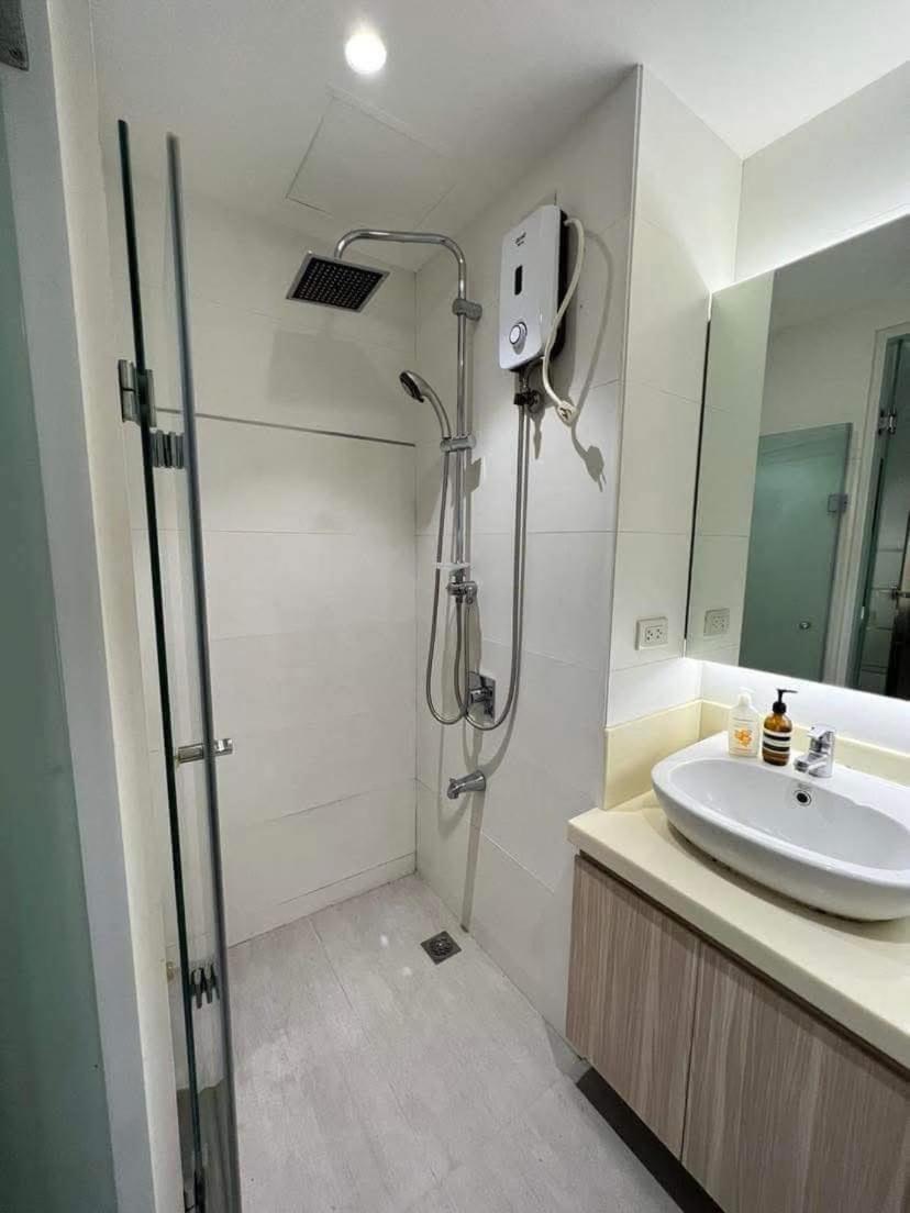 US Embassy Roxas Blvd, Ermita, Manila 1 Bedroom ComfySuite view 4