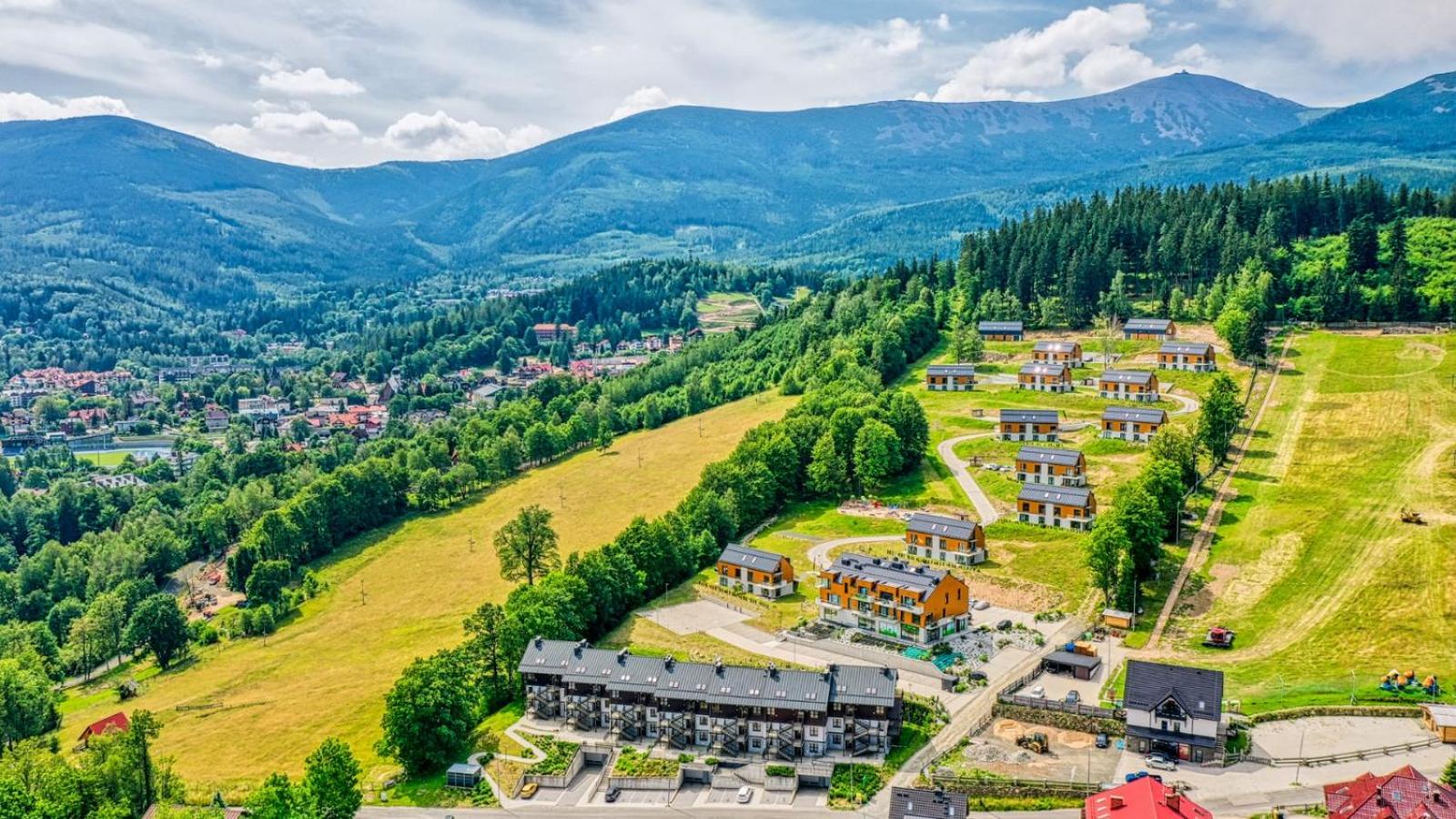Hillside VIP Residence III - domki przy wyciągu - by Royal Aparts