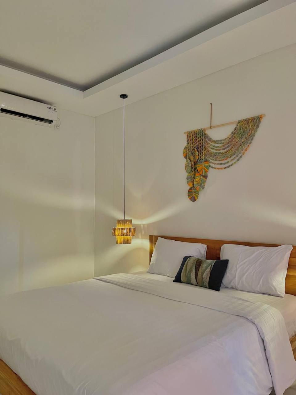 Best Location! 2BR Canggu Villa, 5 Mins to Beach & Hotspots