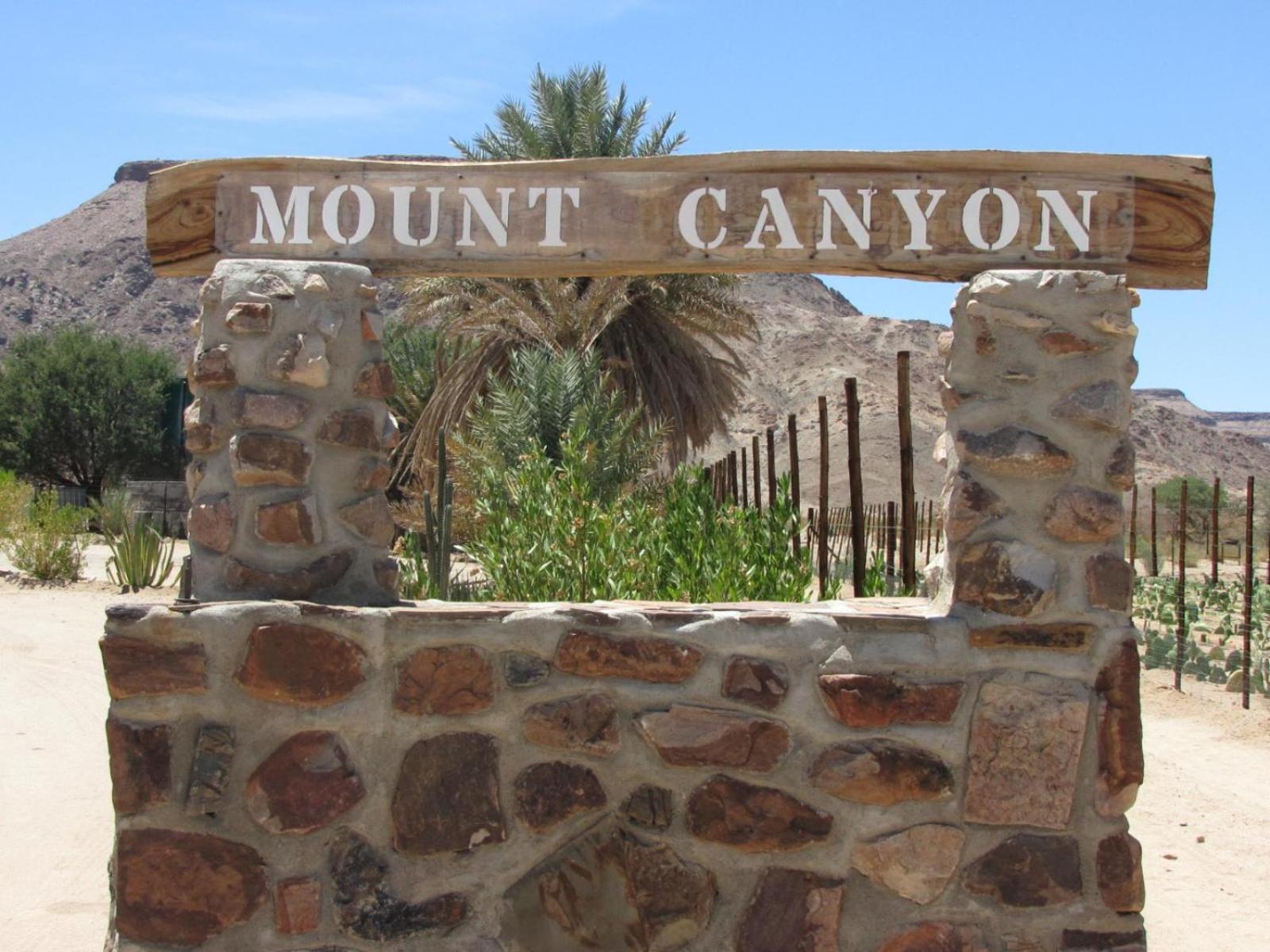 Mount Canyon Guest Farm view 2