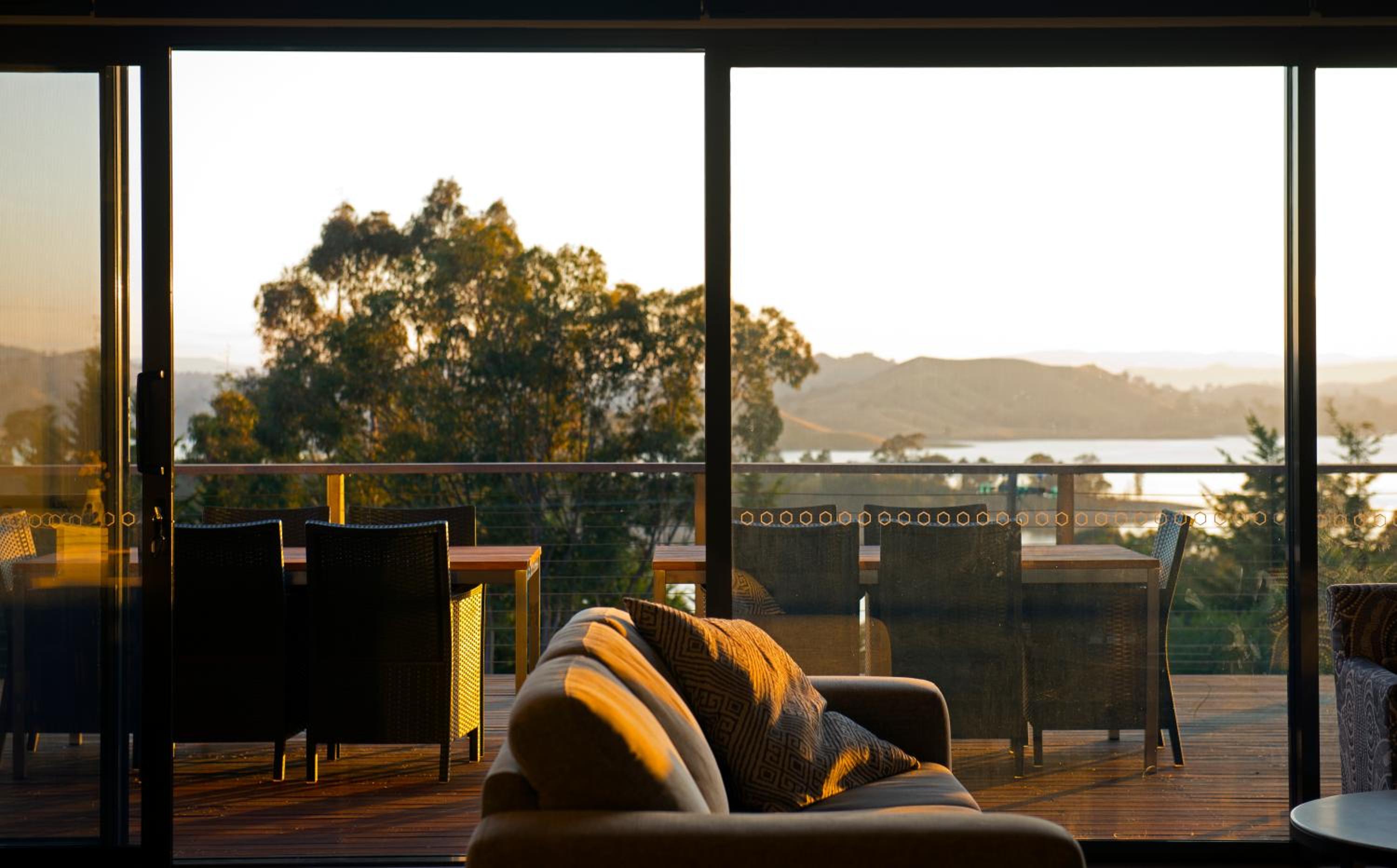 Pinewood High Country Retreat - Lake Eildon Luxe