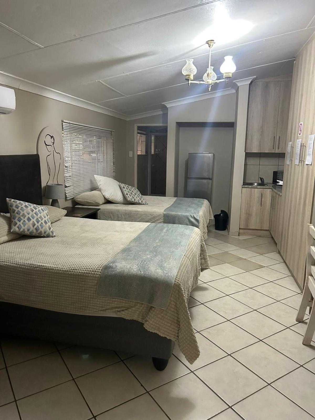 9 wena Ave Guesthouse view 4