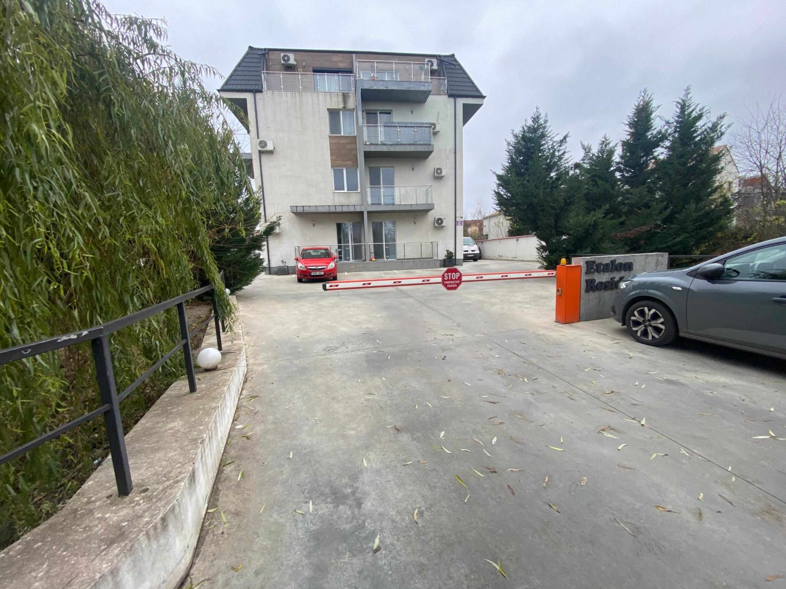 Etalon Residence Relax view 2
