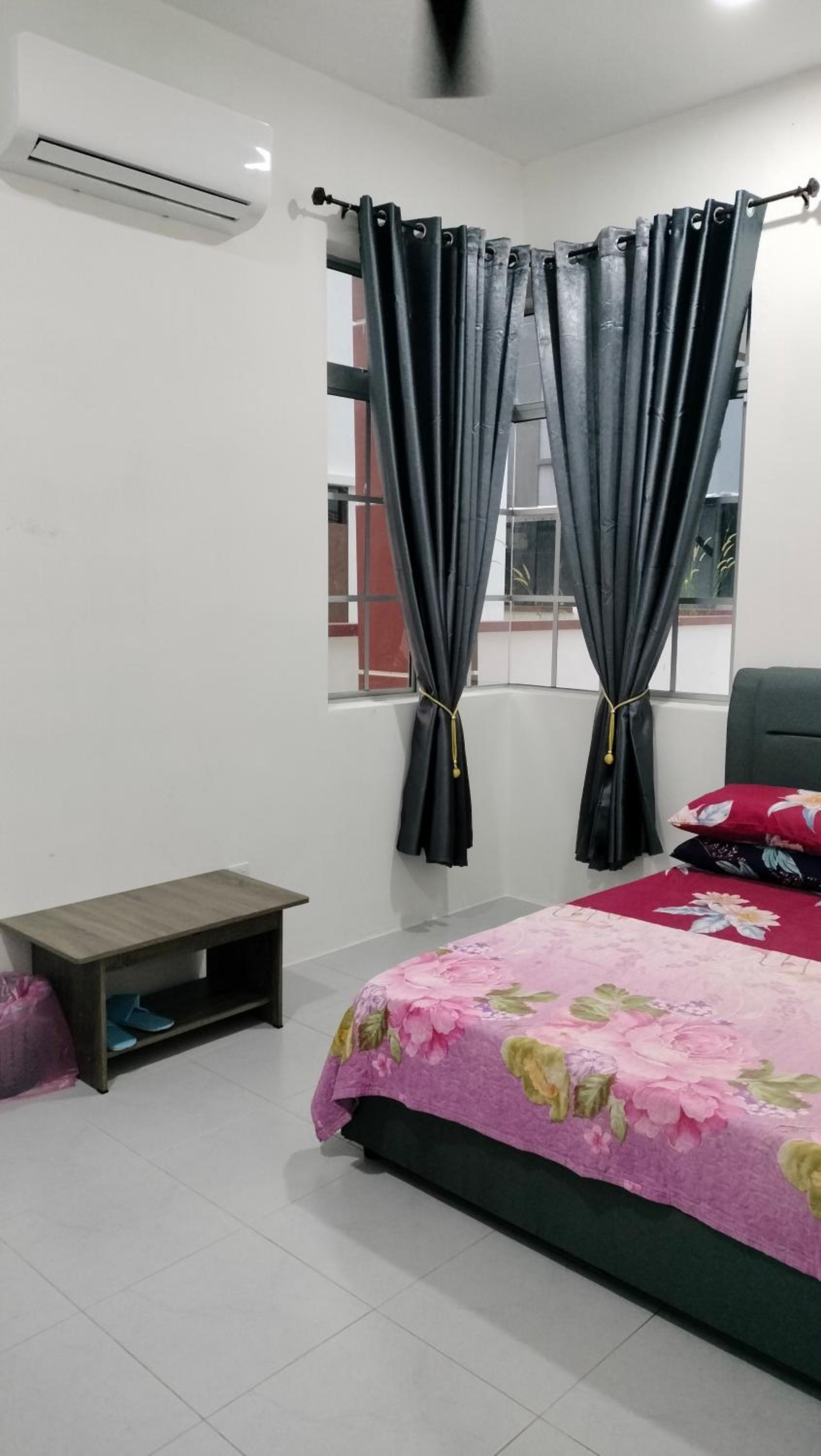 IzzaraRaiz HomeStay Taman Teja