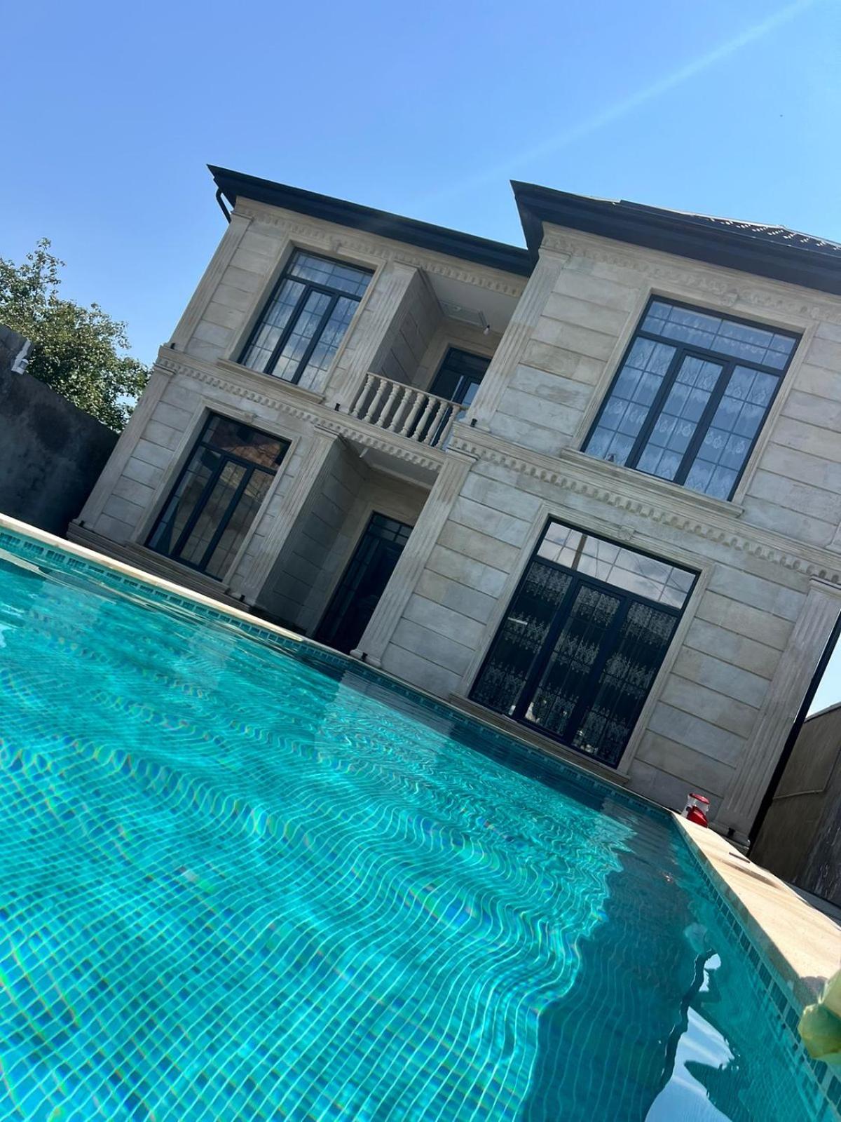 Yerli Xarici Qonaqlara