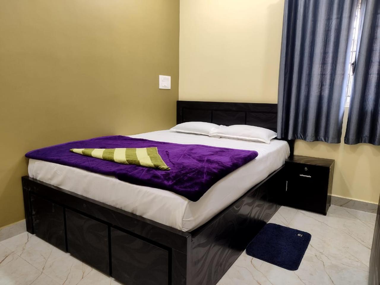 Hotel Aditi Comforts