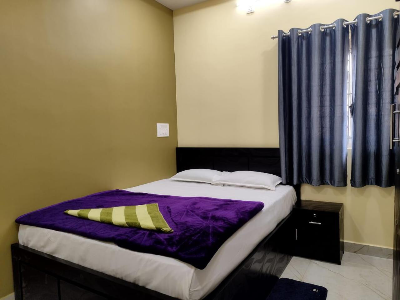 Hotel Aditi Comforts