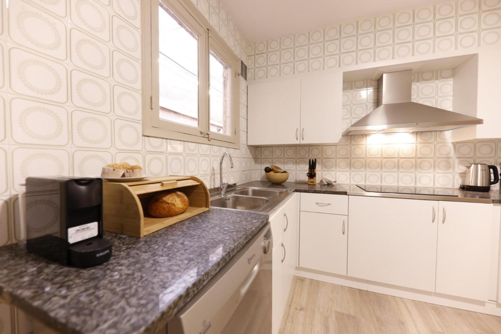 Bravissimo Maragall, very spacious and central photo 4